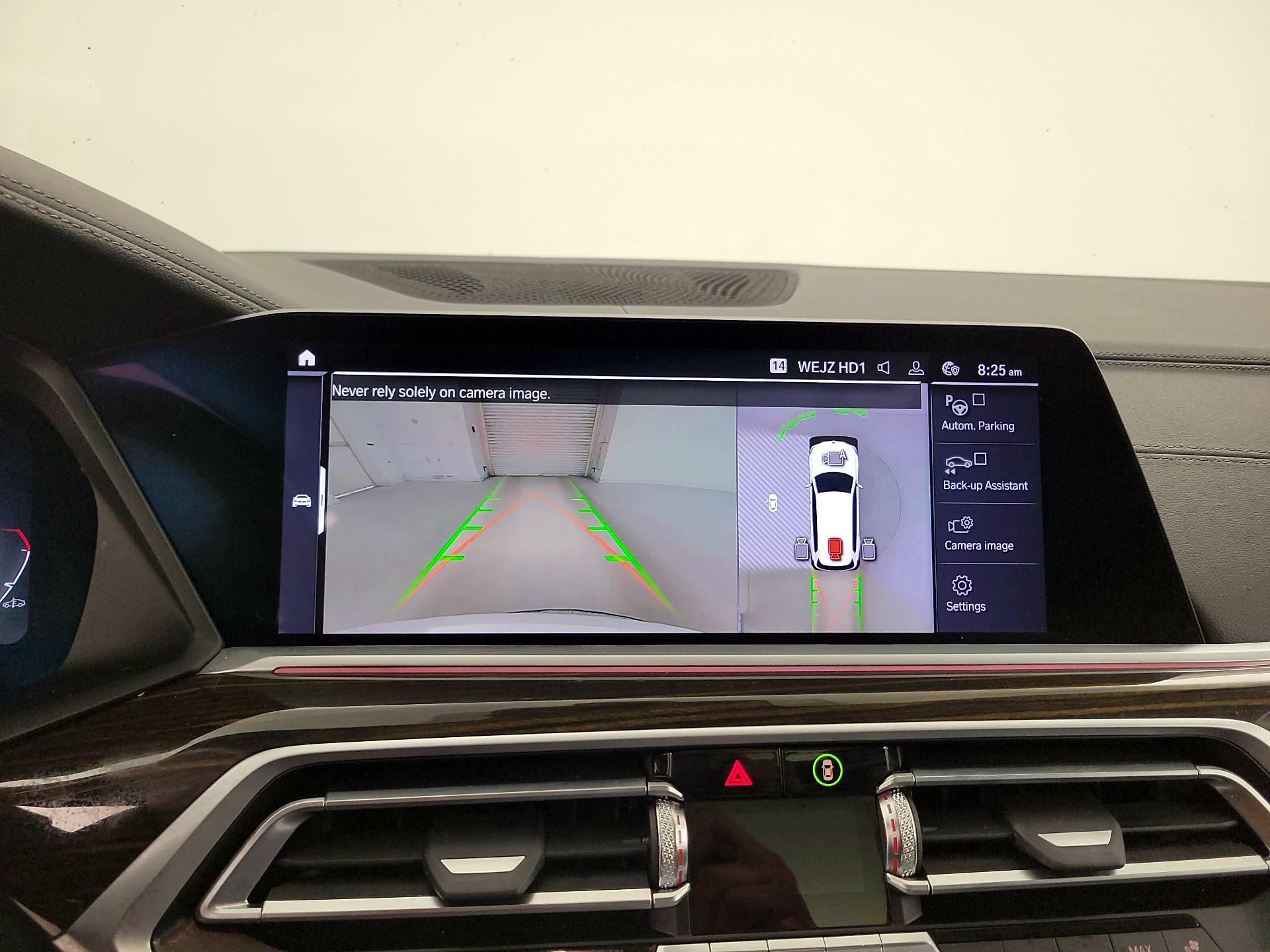 Thumbnail: 2019 BMW X7 - 15