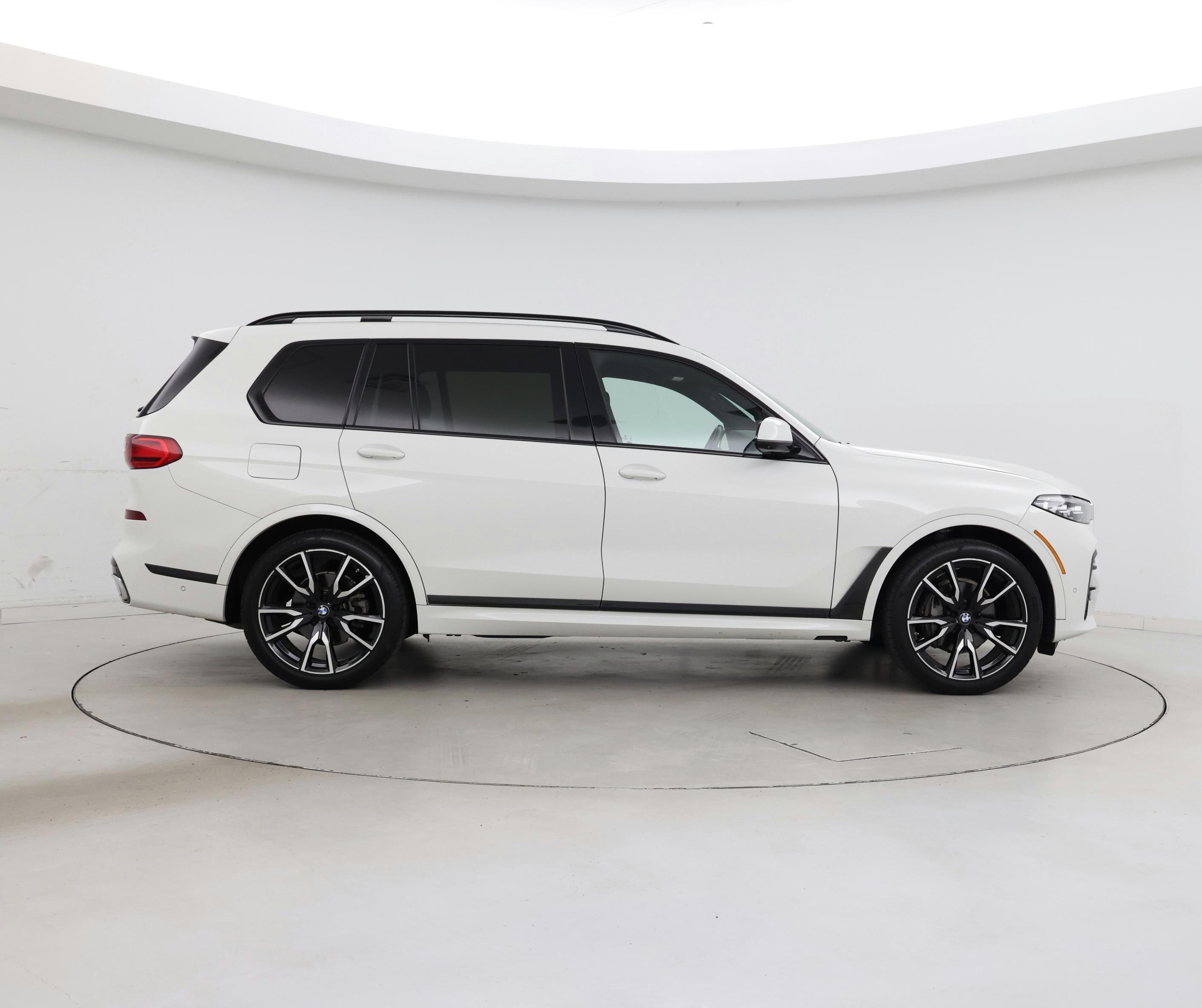 Thumbnail: 2019 BMW X7 - 7