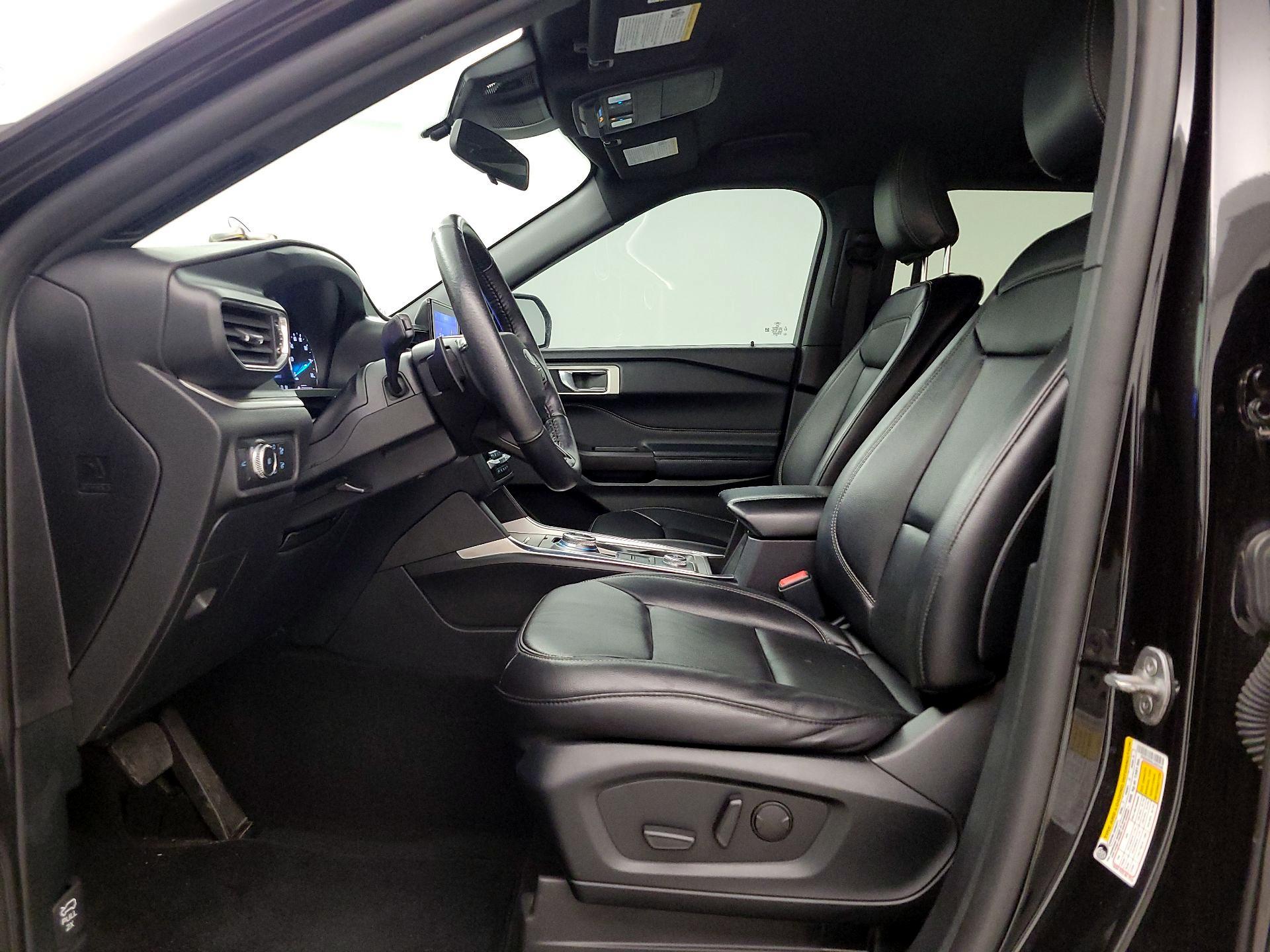 Thumbnail: 2020 Ford Explorer - 11