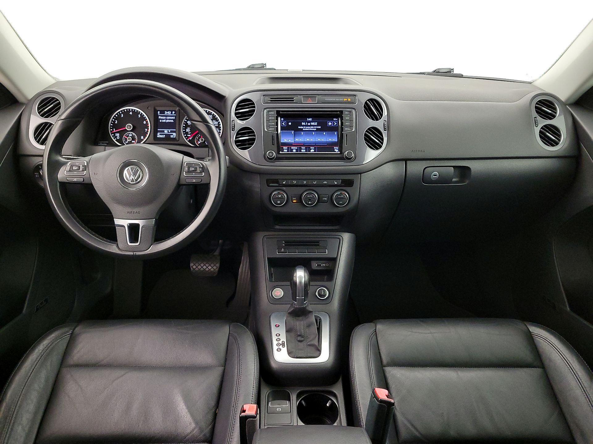 Thumbnail: 2016 Volkswagen Tiguan - 9