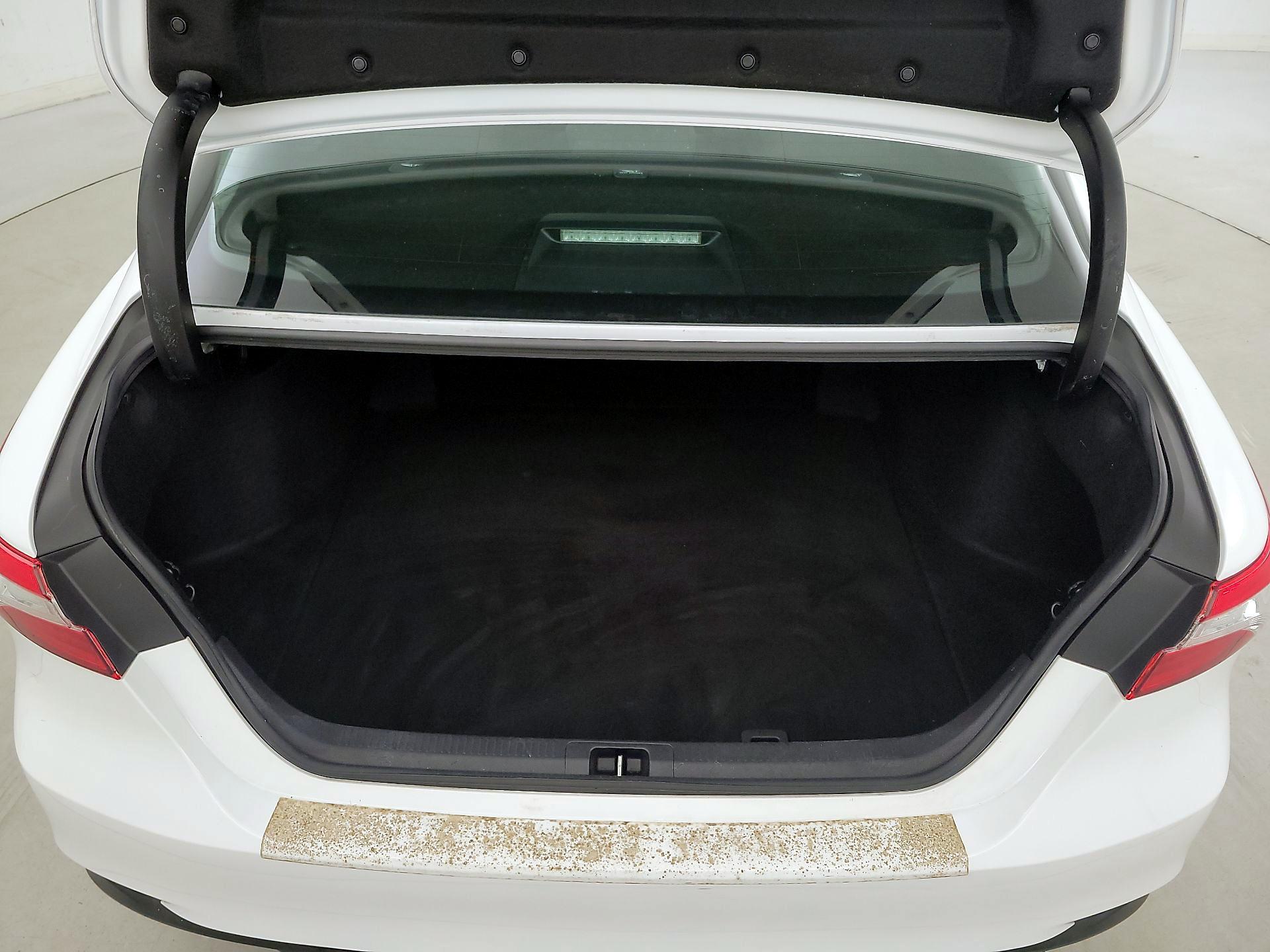 Thumbnail: 2018 Toyota Camry - 20