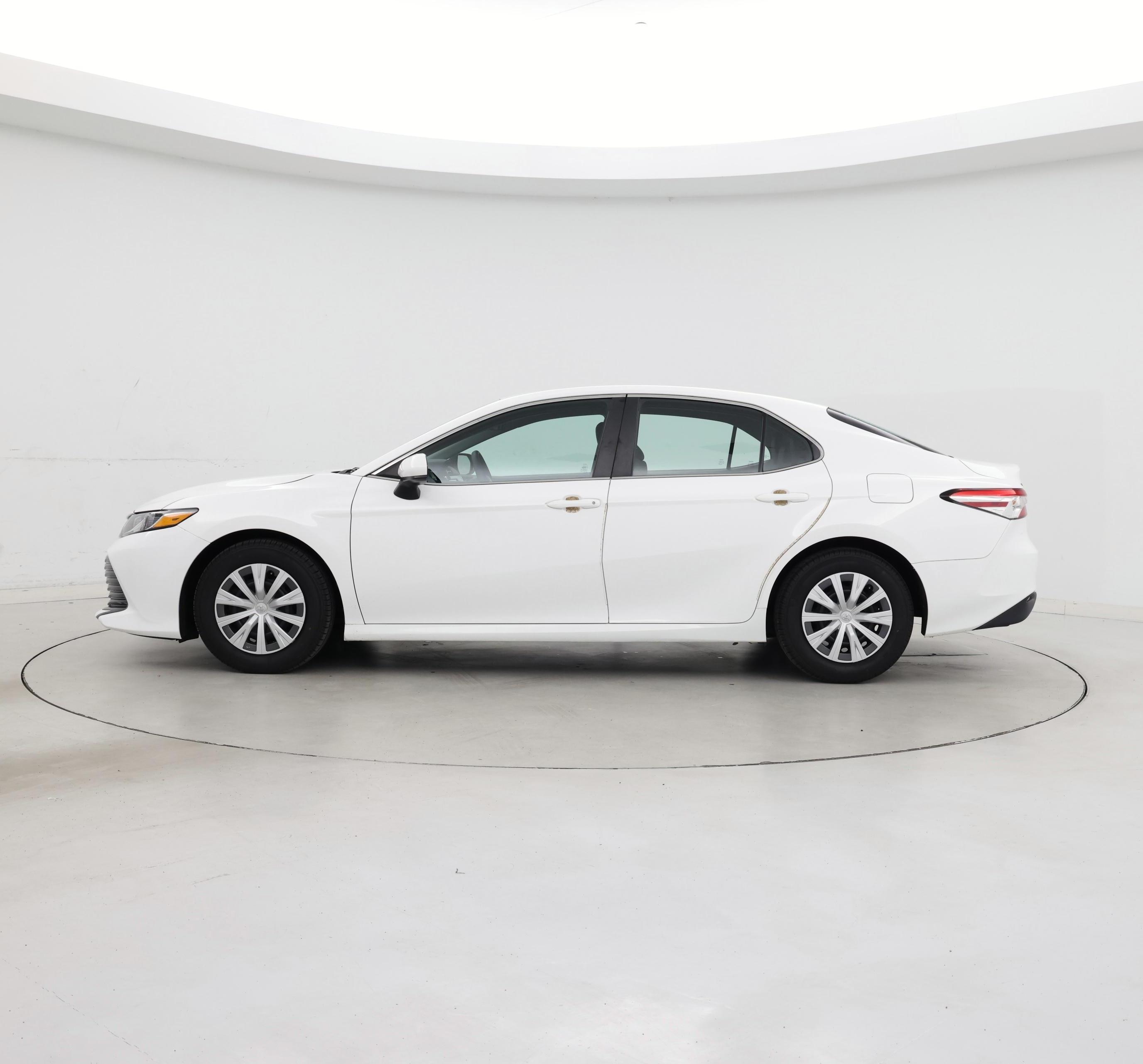 Thumbnail: 2018 Toyota Camry - 3