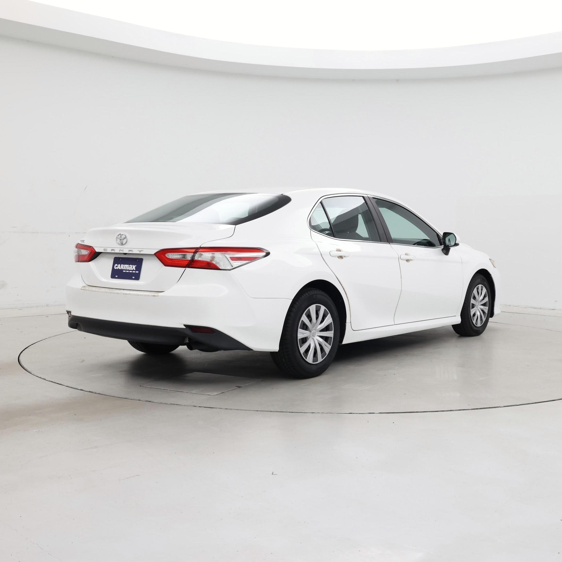 Thumbnail: 2018 Toyota Camry - 8