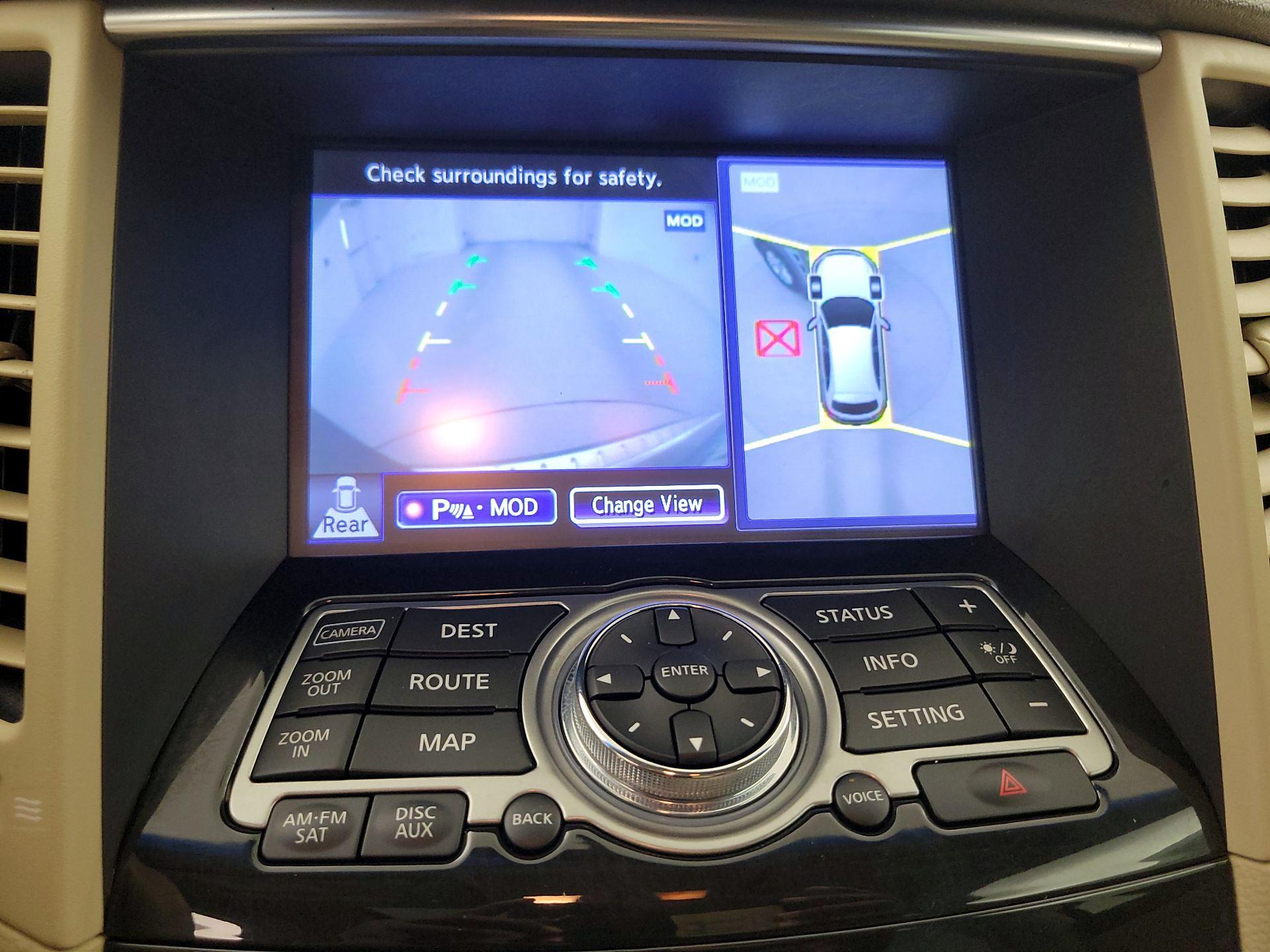 Thumbnail: 2015 INFINITI QX70 - 15