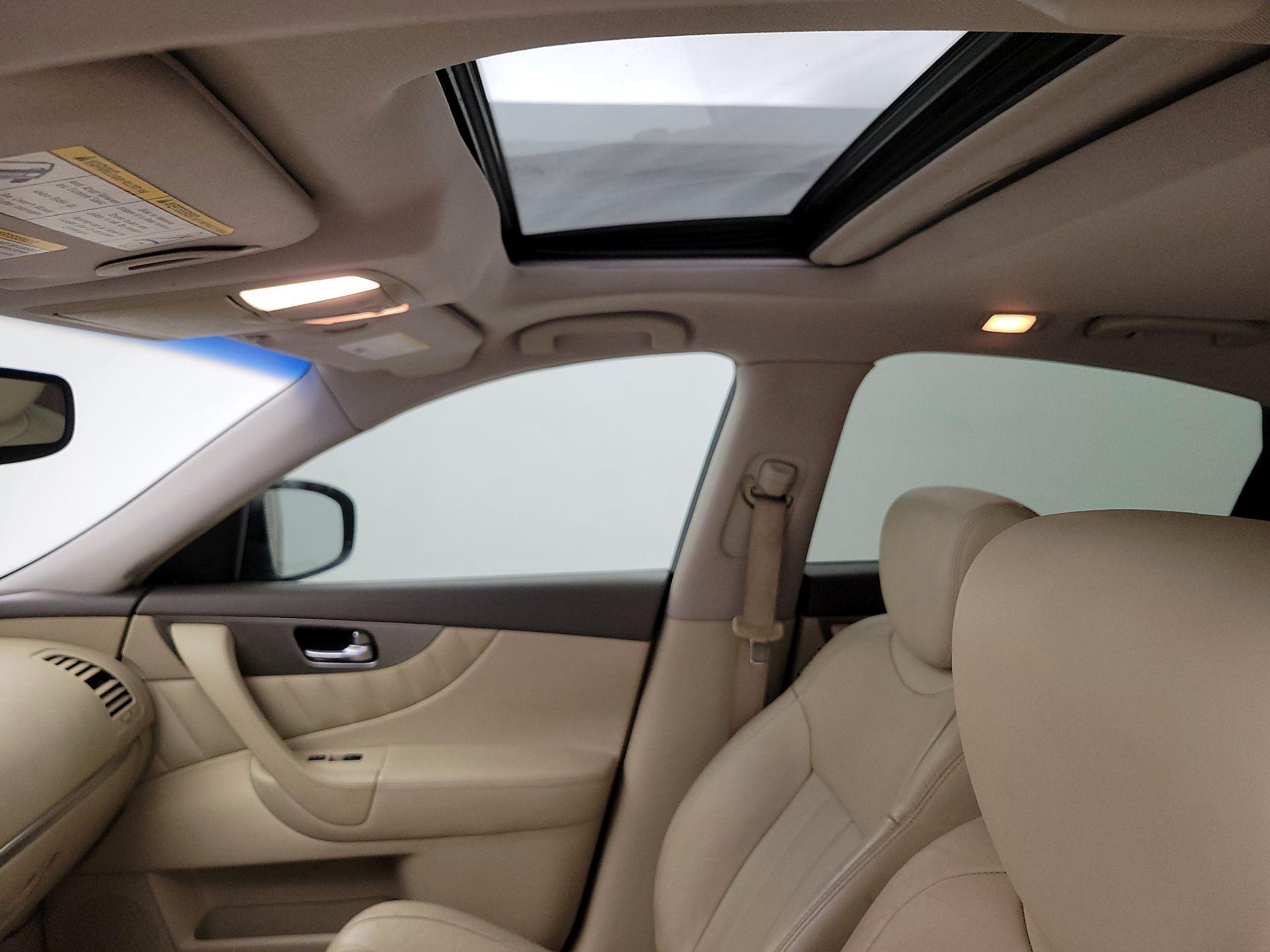 Thumbnail: 2015 INFINITI QX70 - 19