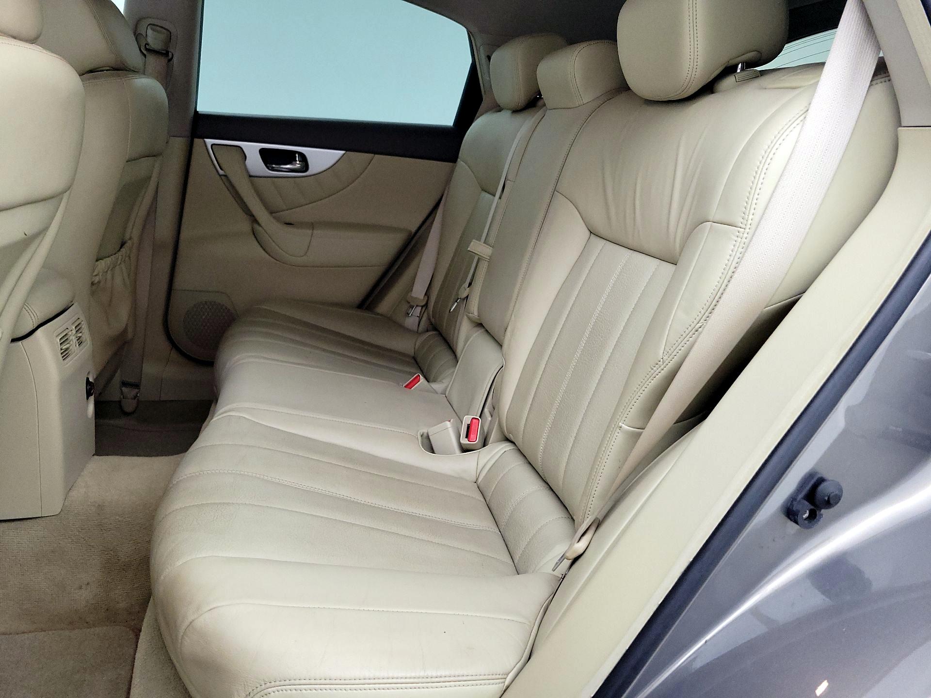Thumbnail: 2015 INFINITI QX70 - 20