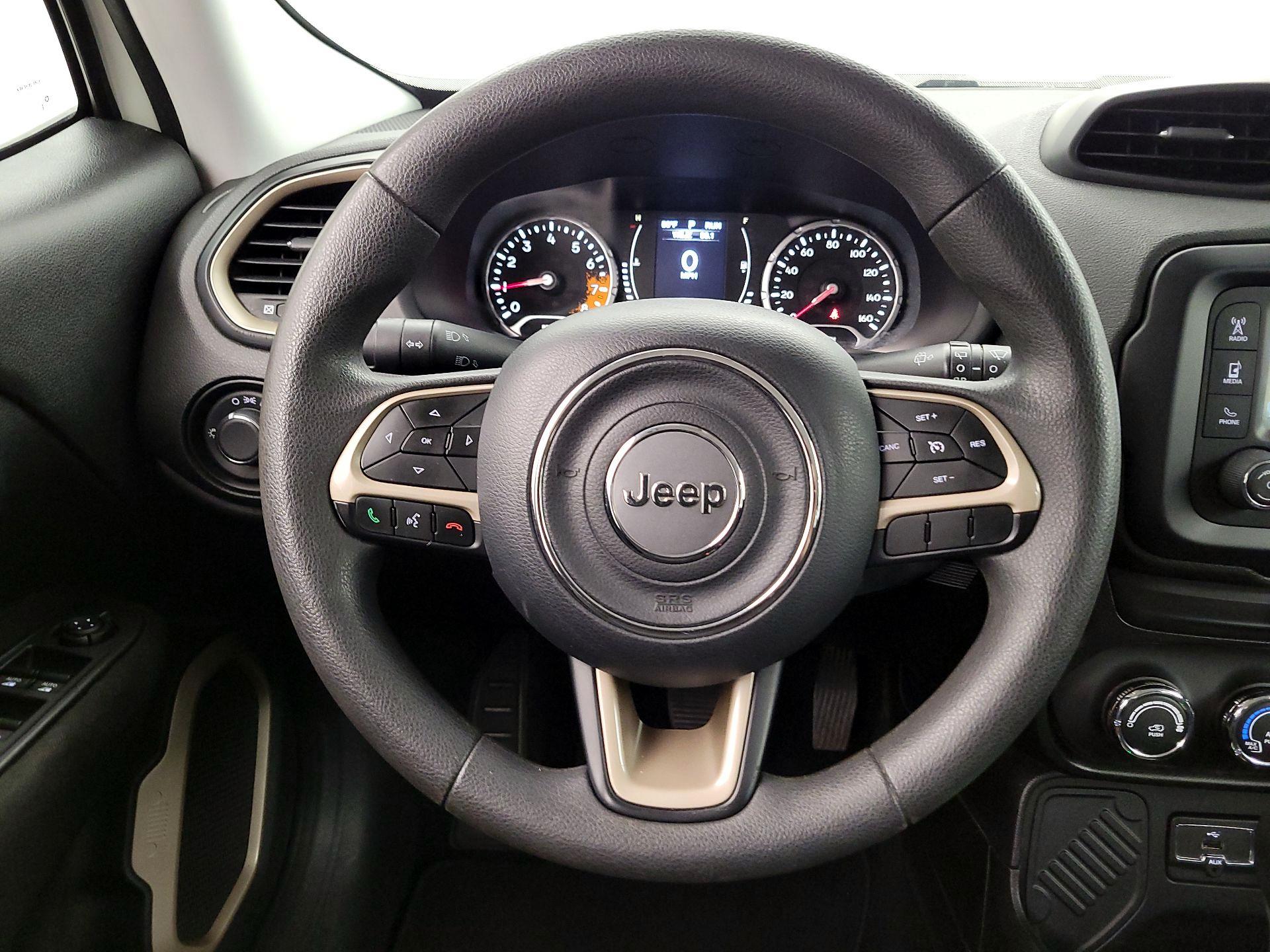 Thumbnail: 2016 Jeep Renegade - 10
