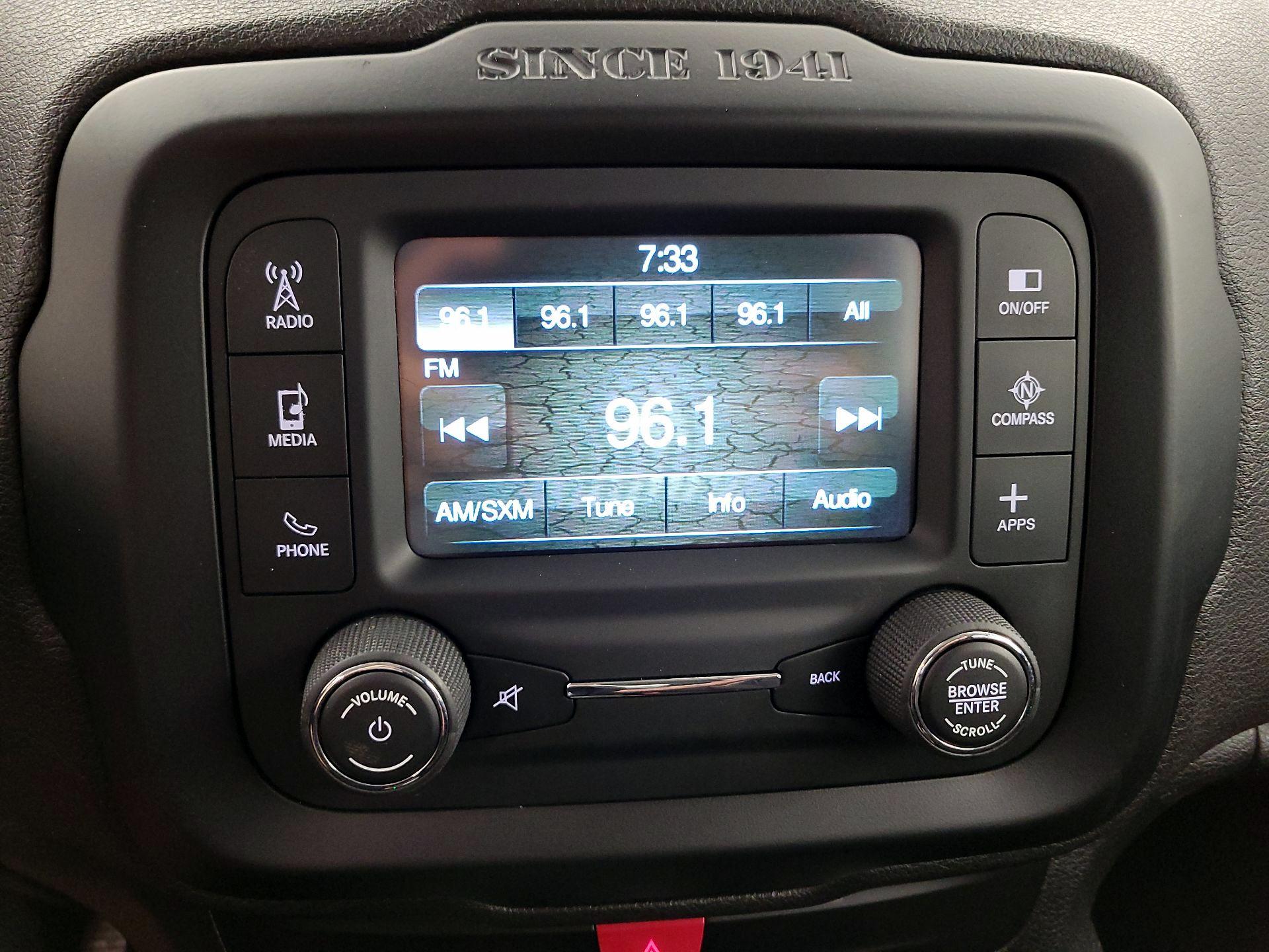 Thumbnail: 2016 Jeep Renegade - 15