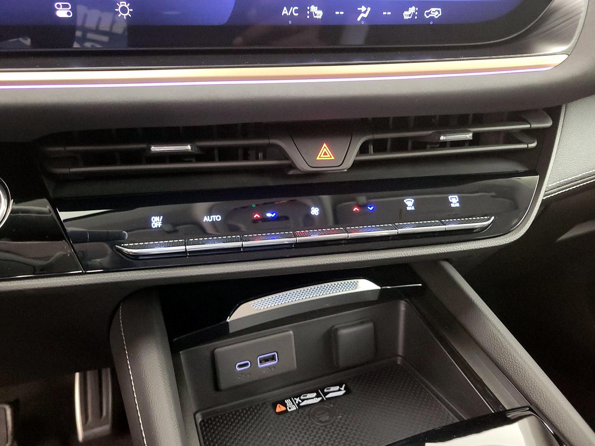 Thumbnail: 2024 Buick Envision - 16