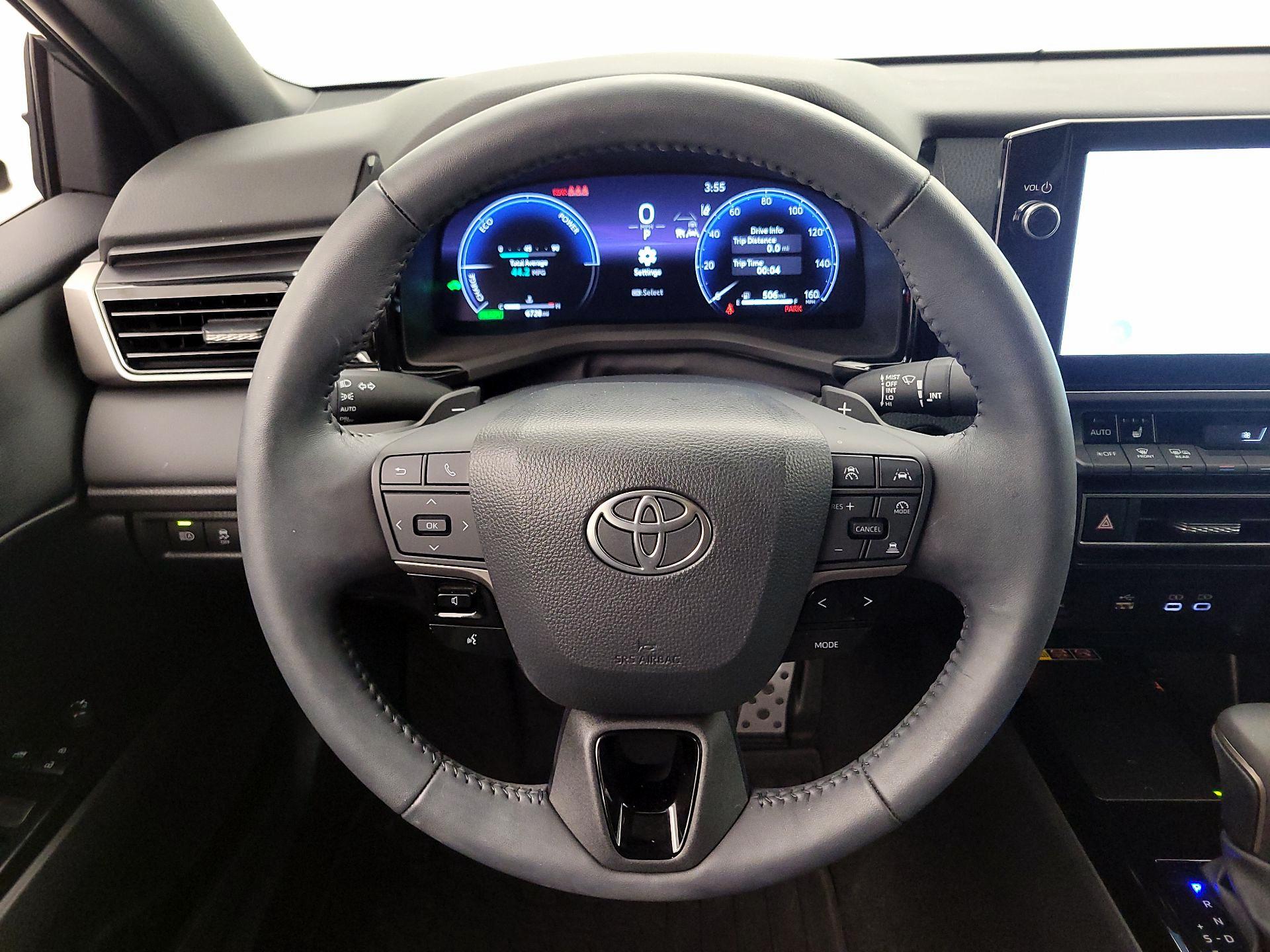 Thumbnail: 2025 Toyota Camry - 10