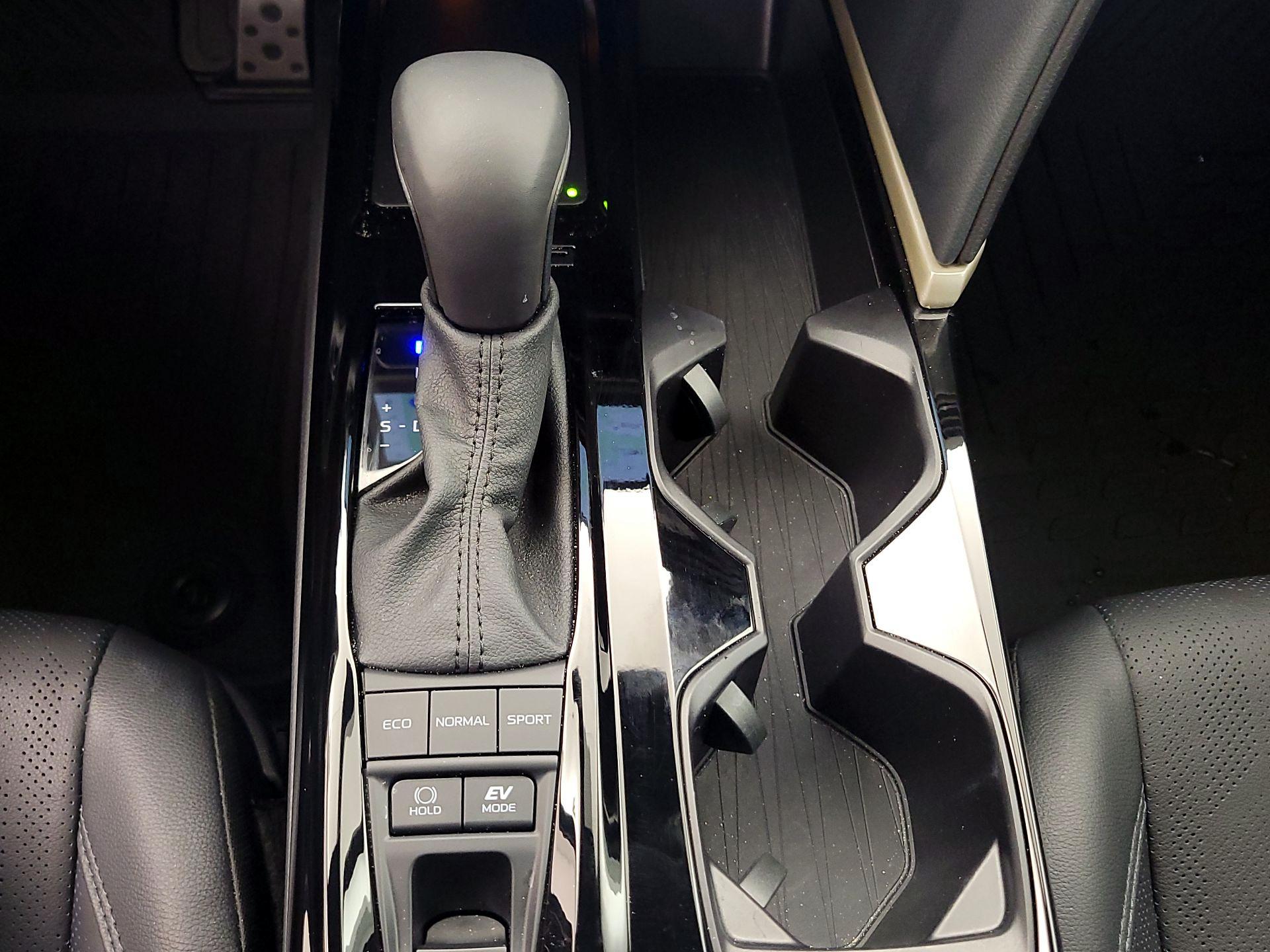 Thumbnail: 2025 Toyota Camry - 18