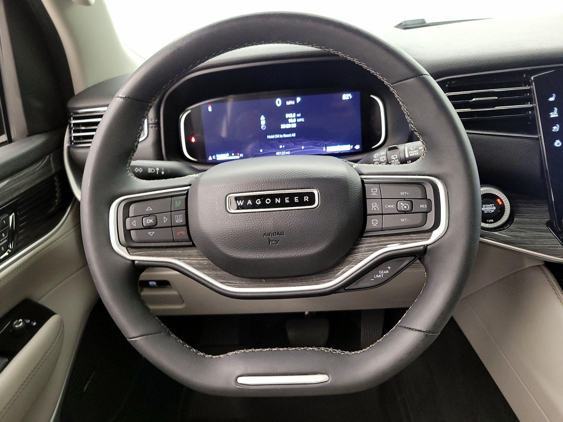 Thumbnail: 2022 Jeep Wagoneer - 10