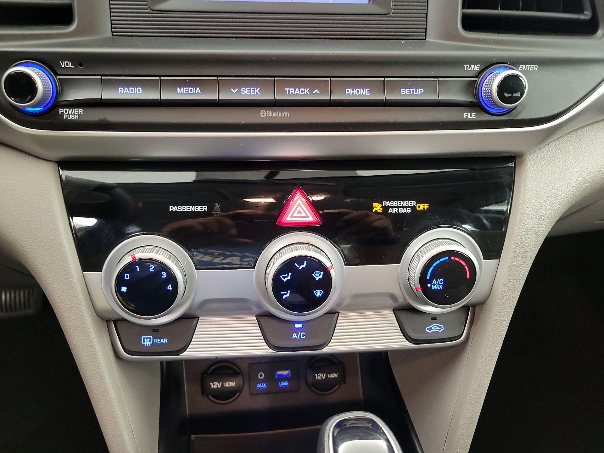 Thumbnail: 2019 Hyundai Elantra - 16