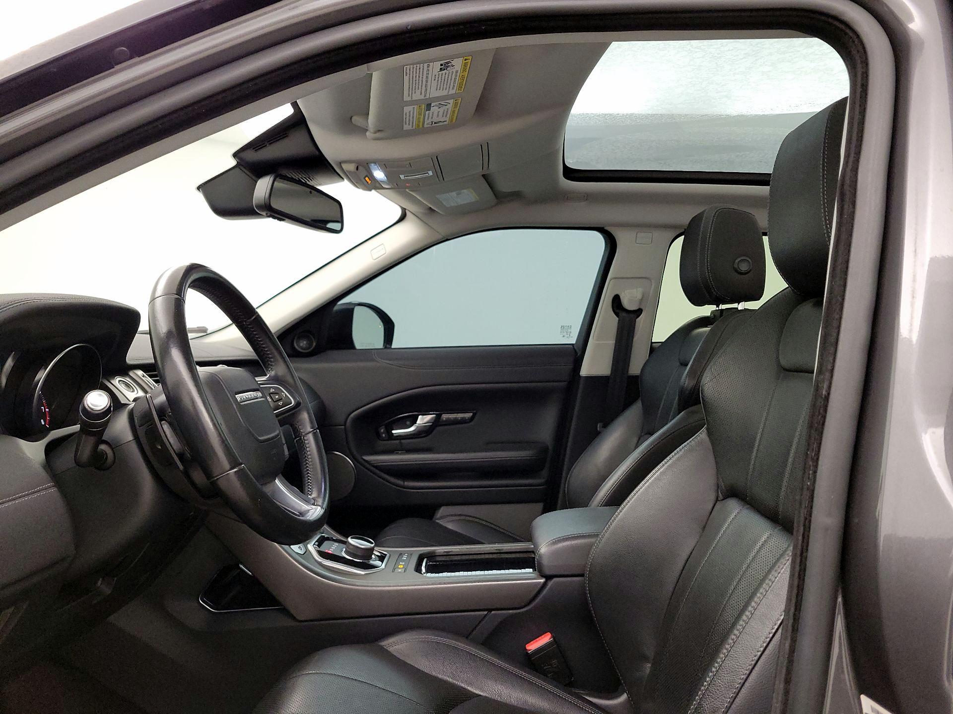 Thumbnail: 2019 Land Rover Range Rover Evoque - 19