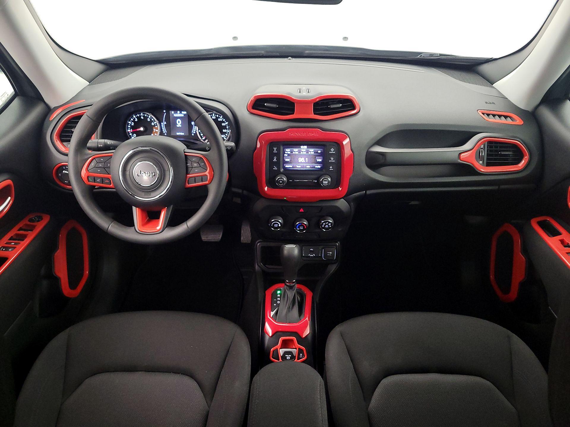 Thumbnail: 2020 Jeep Renegade - 9
