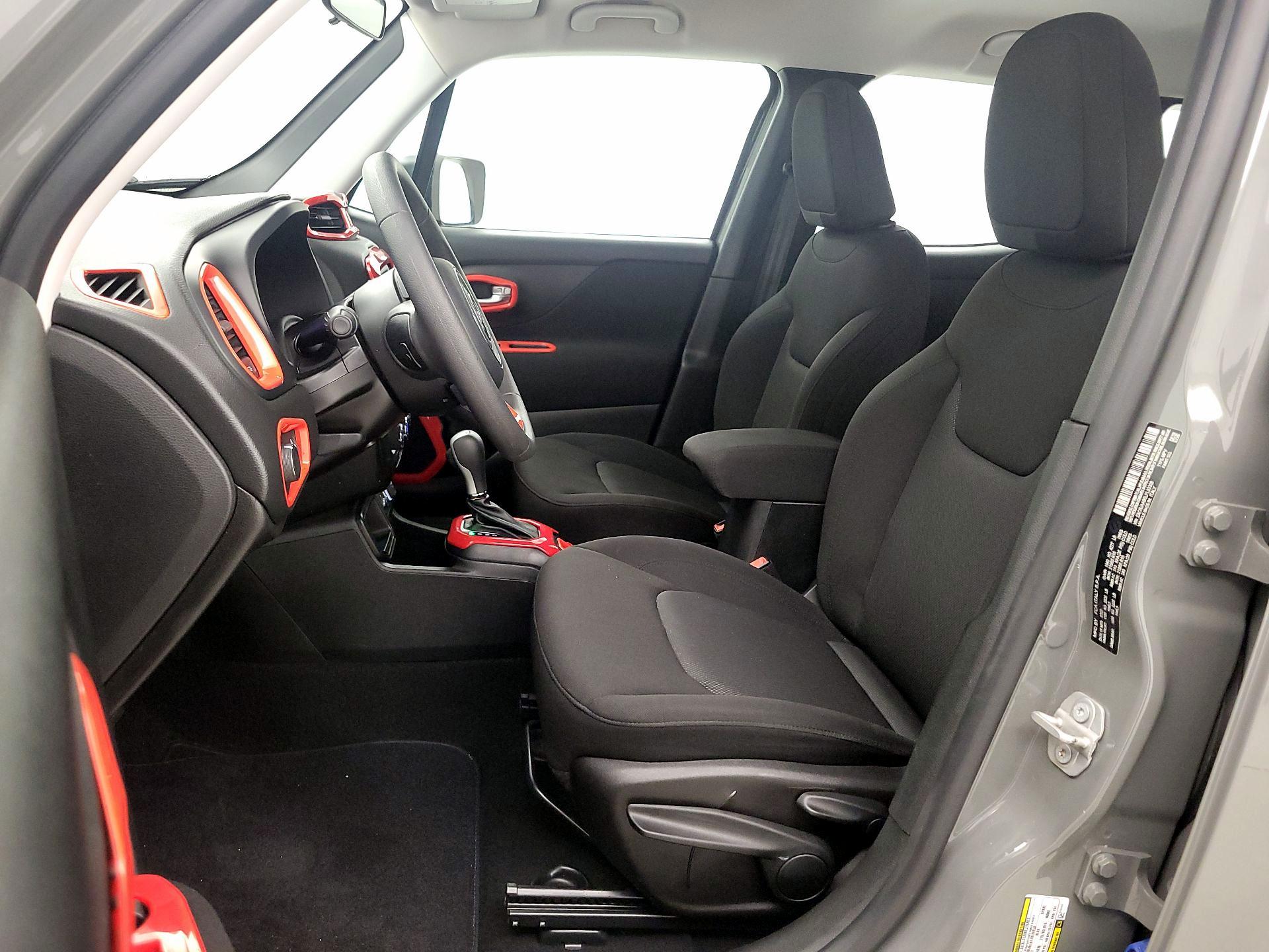Thumbnail: 2020 Jeep Renegade - 11