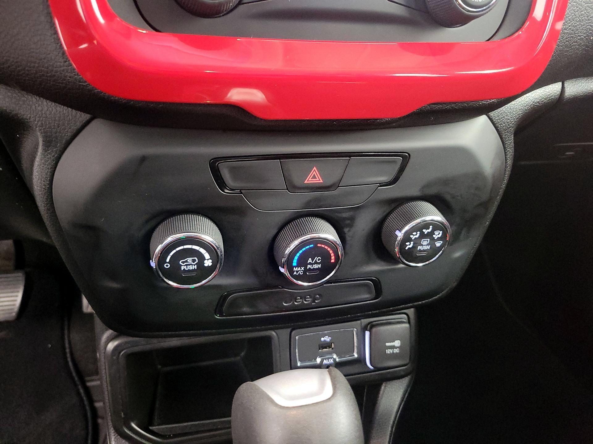 Thumbnail: 2020 Jeep Renegade - 16
