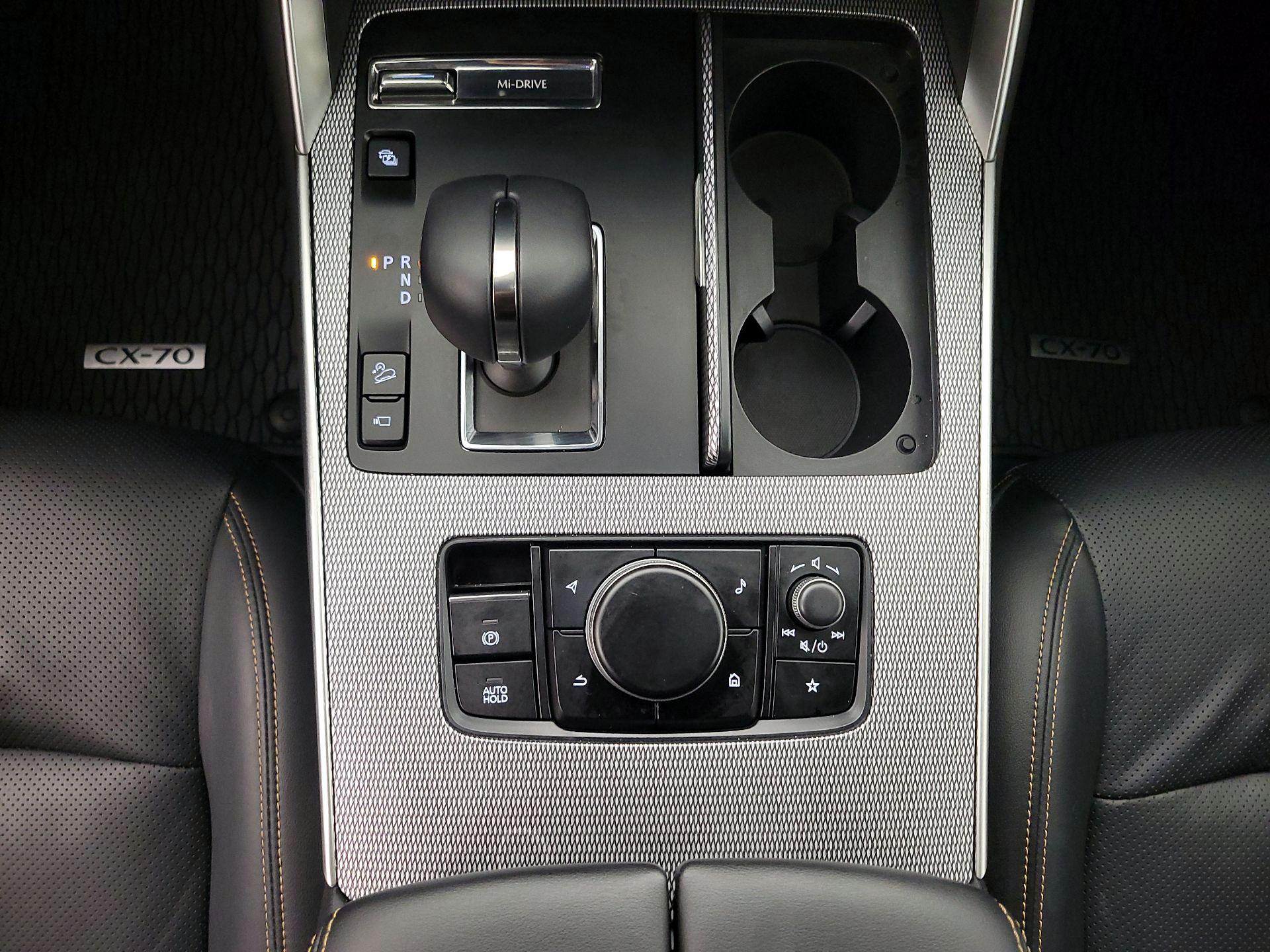 Thumbnail: 2025 Mazda CX-70 - 17