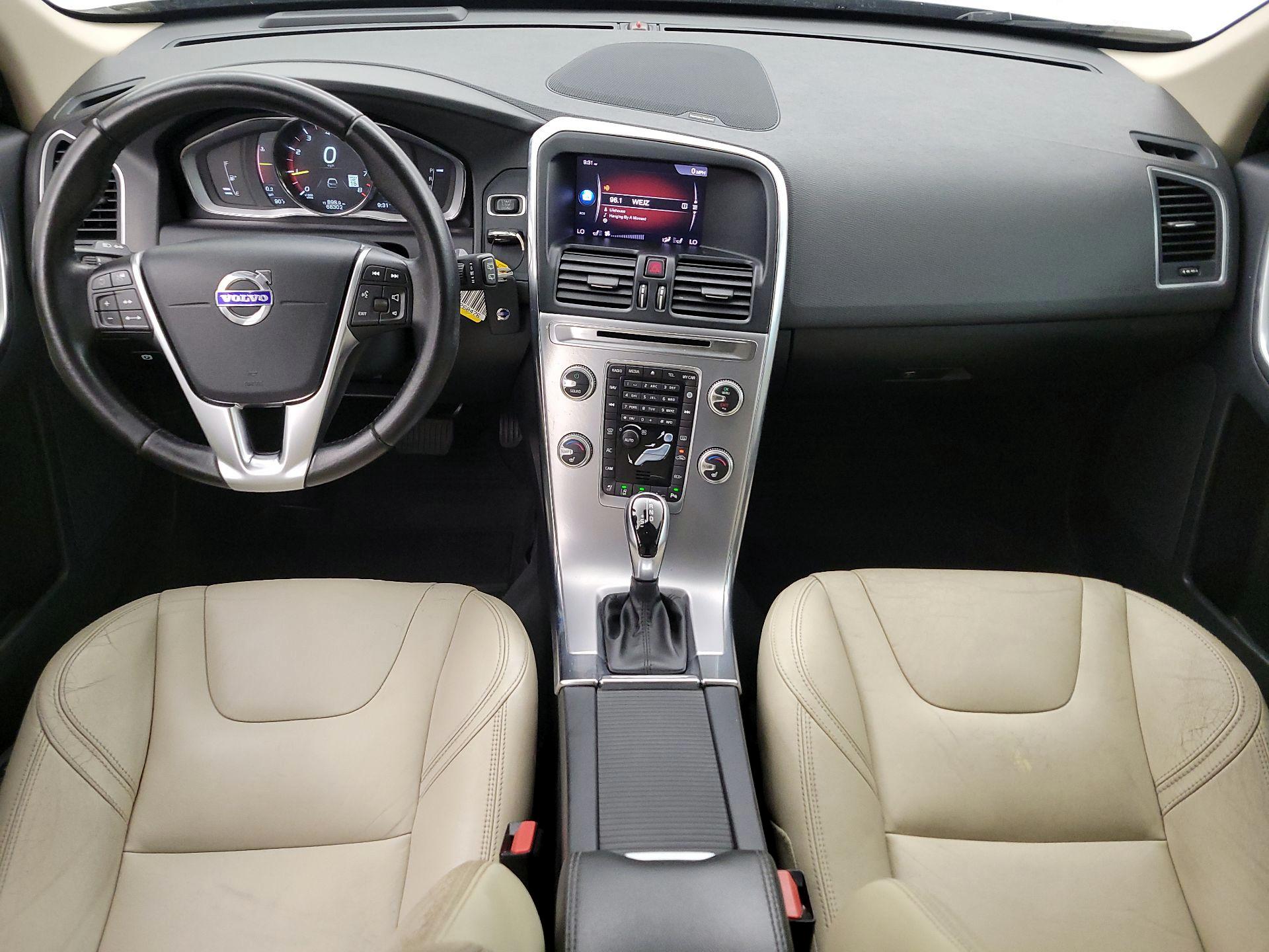 Thumbnail: 2017 Volvo XC60 - 9
