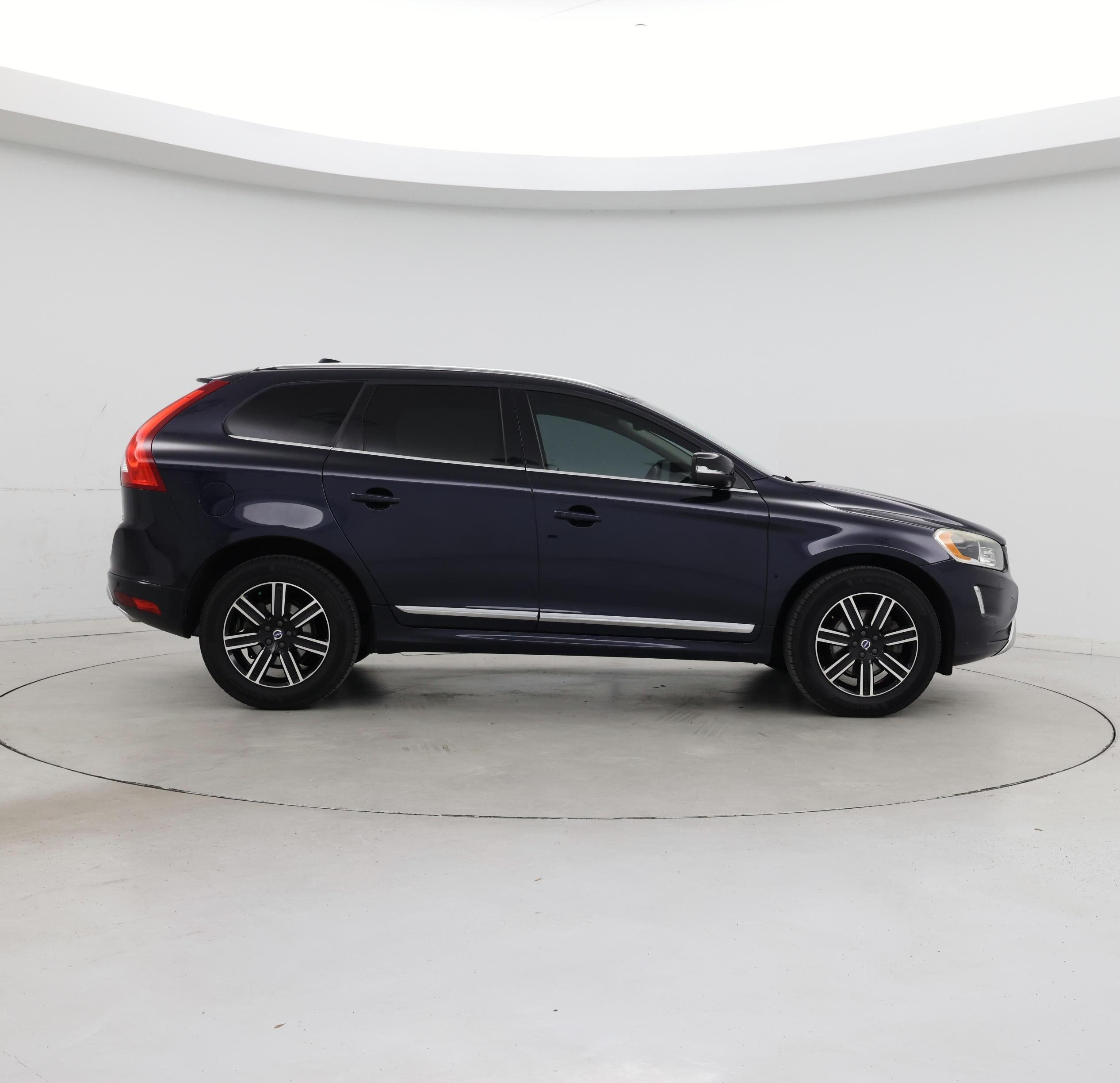 Thumbnail: 2017 Volvo XC60 - 7