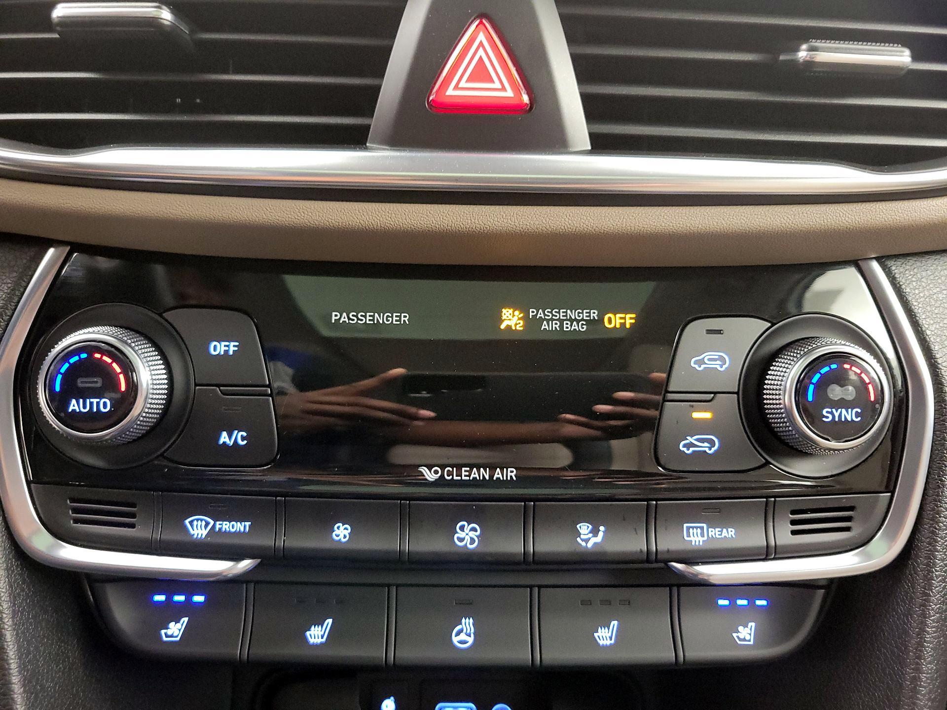 Thumbnail: 2020 Hyundai Santa Fe - 17