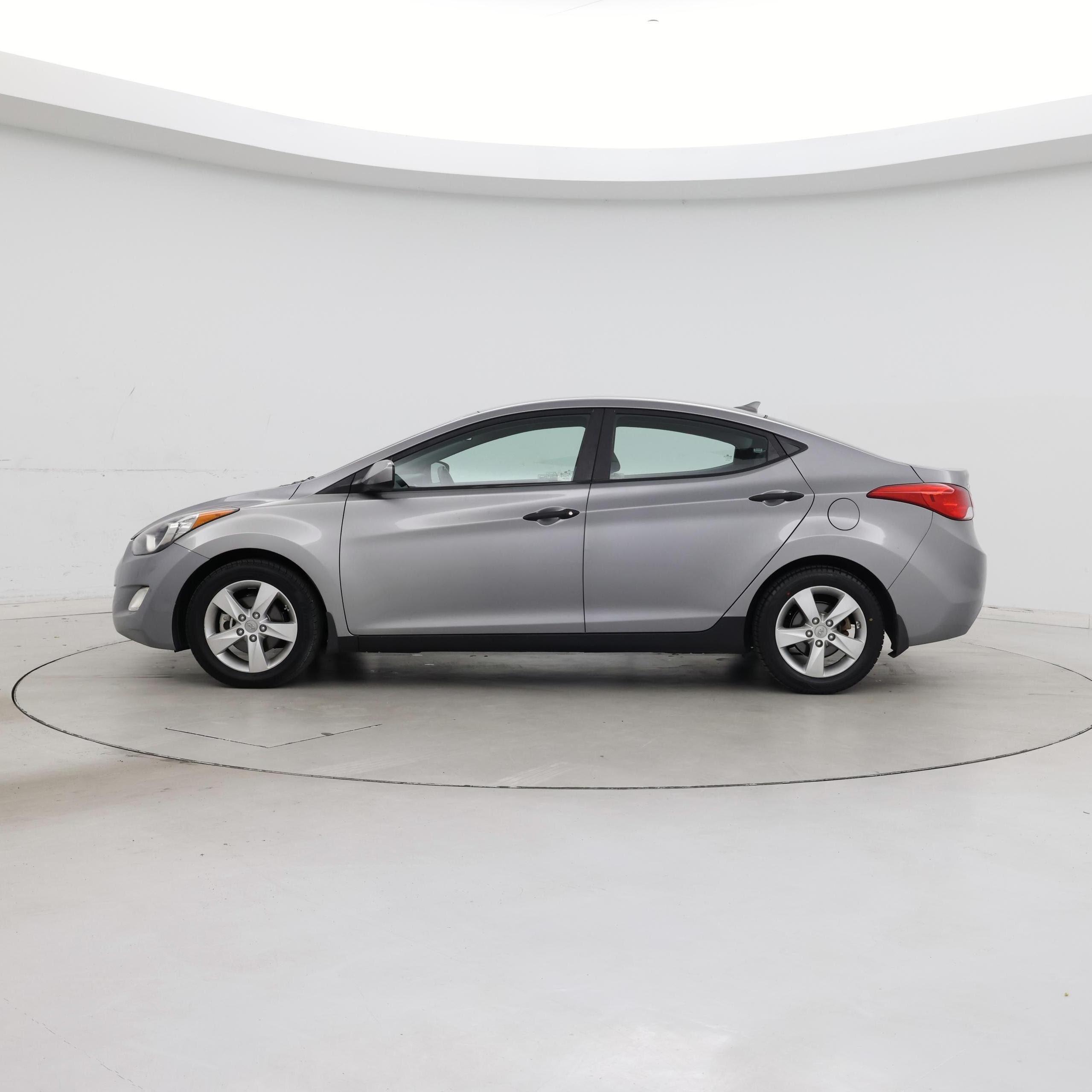Thumbnail: 2013 Hyundai Elantra - 3