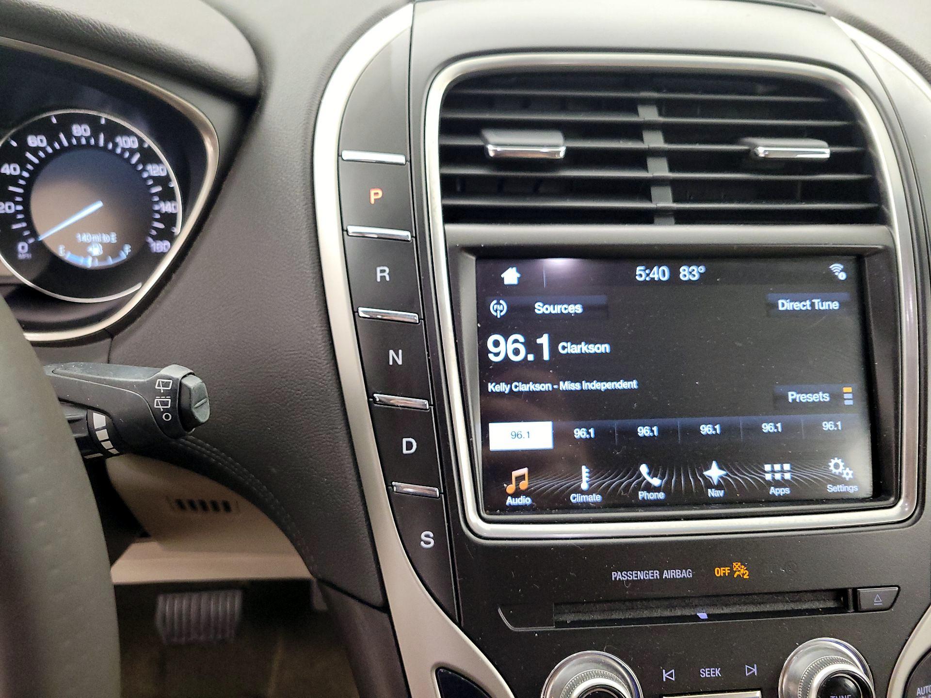 Thumbnail: 2018 Lincoln MKX - 18