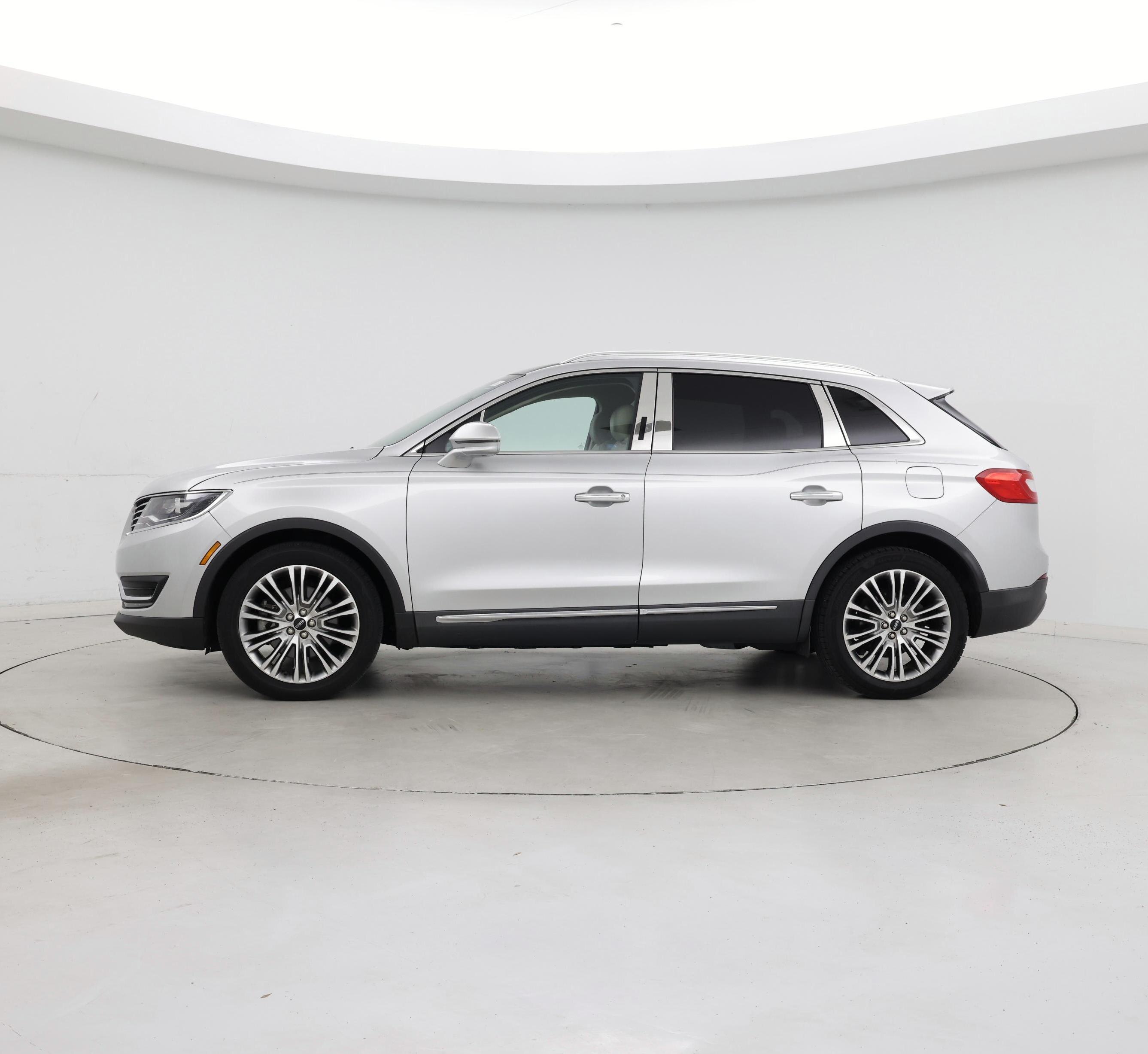 Thumbnail: 2018 Lincoln MKX - 3