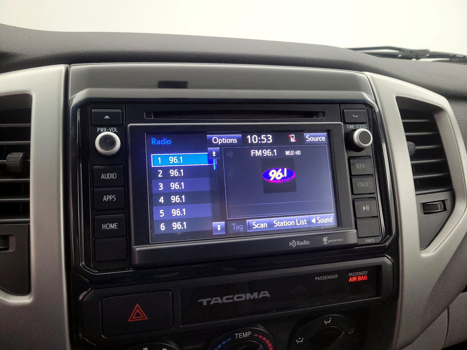 Thumbnail: 2015 Toyota Tacoma - 15