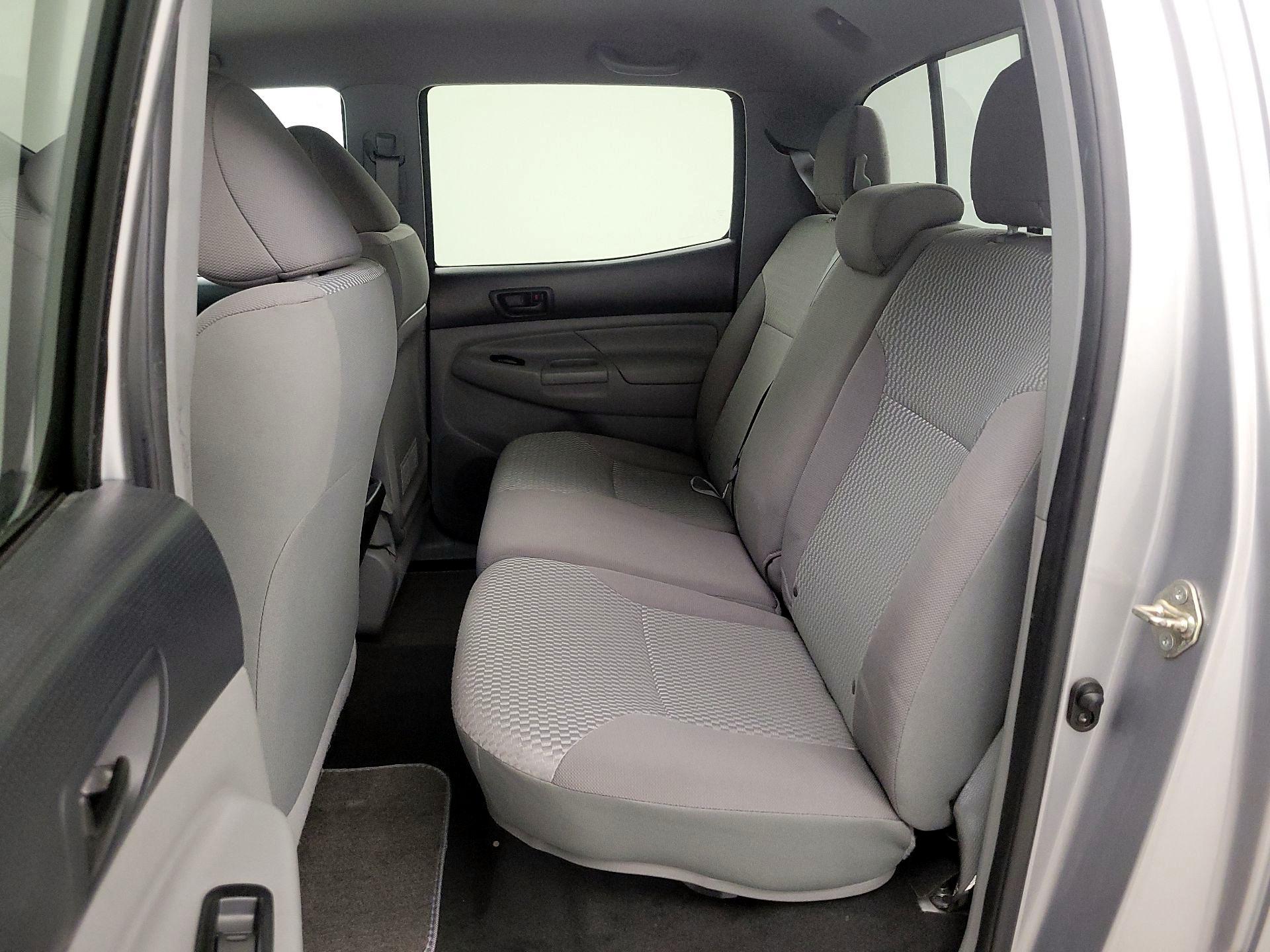 Thumbnail: 2015 Toyota Tacoma - 19