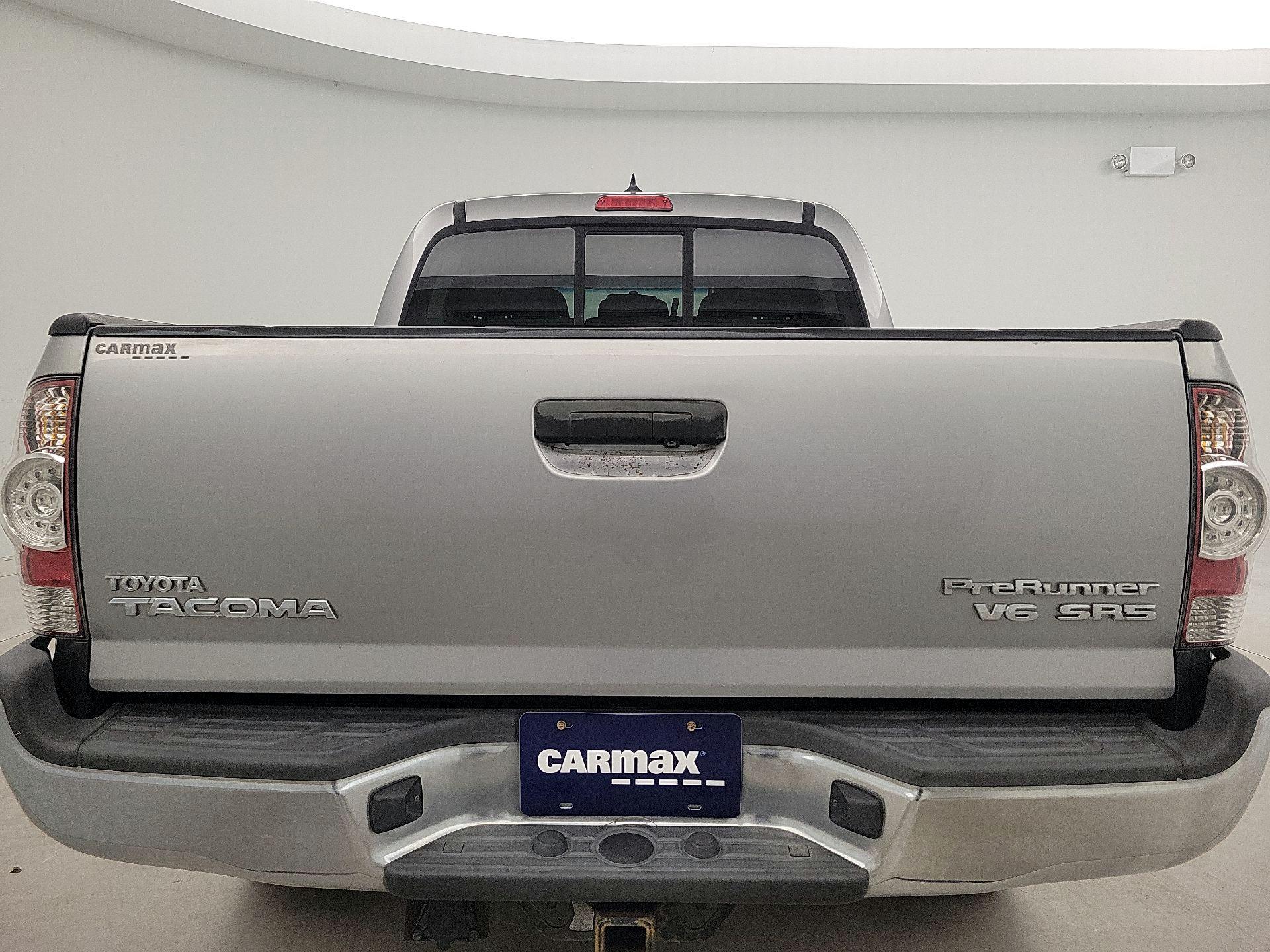 Thumbnail: 2015 Toyota Tacoma - 20