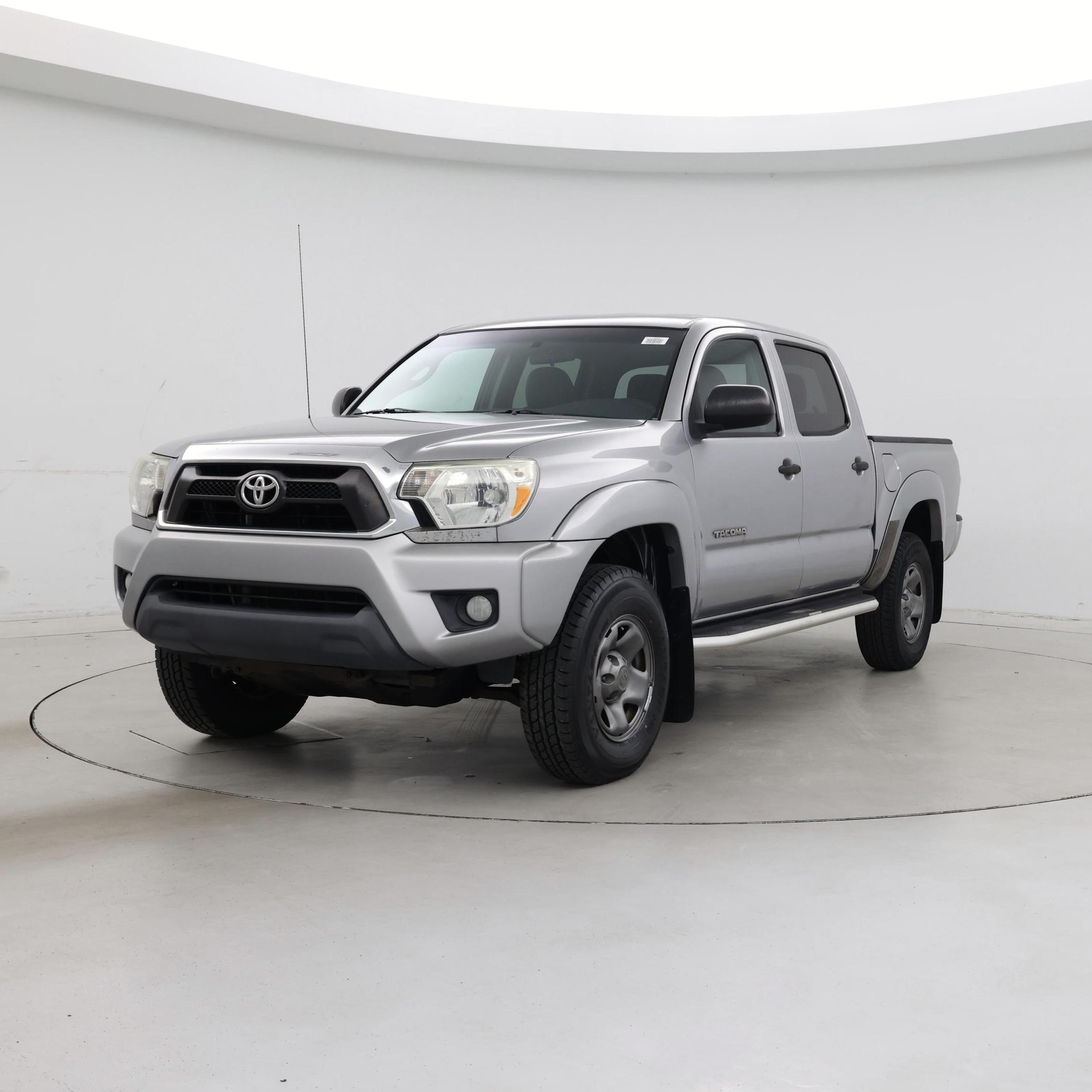 Thumbnail: 2015 Toyota Tacoma - 4