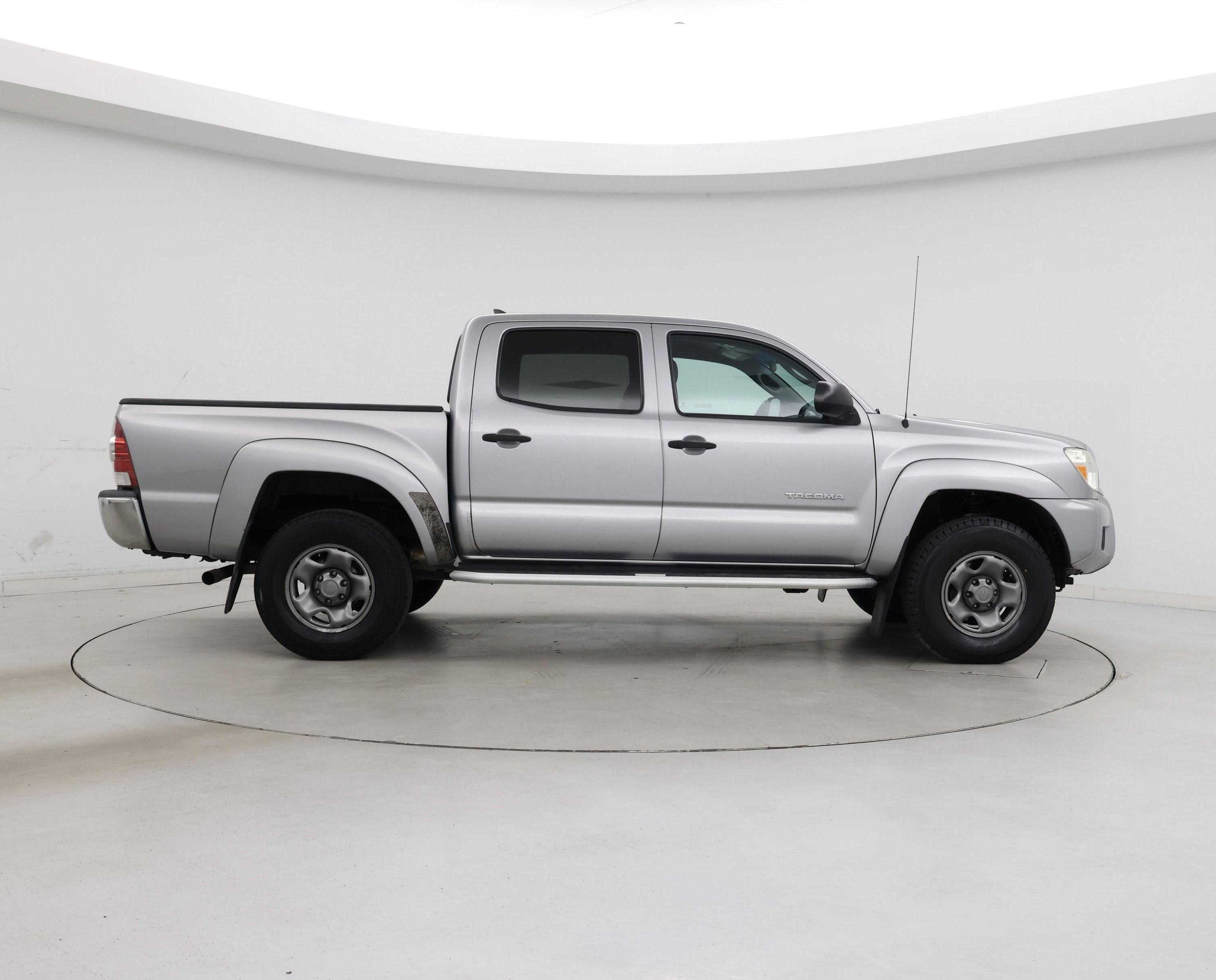 Thumbnail: 2015 Toyota Tacoma - 7