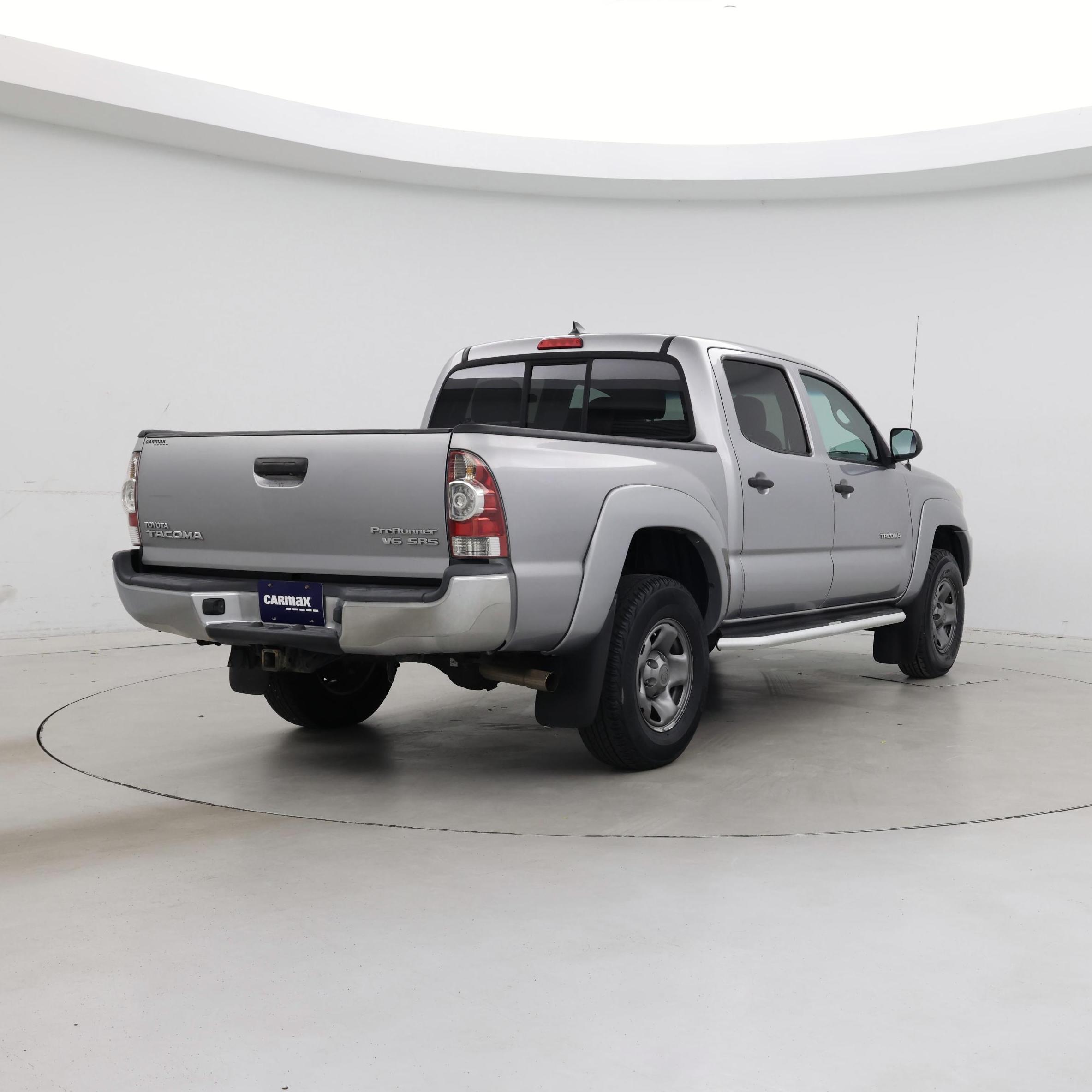 Thumbnail: 2015 Toyota Tacoma - 8