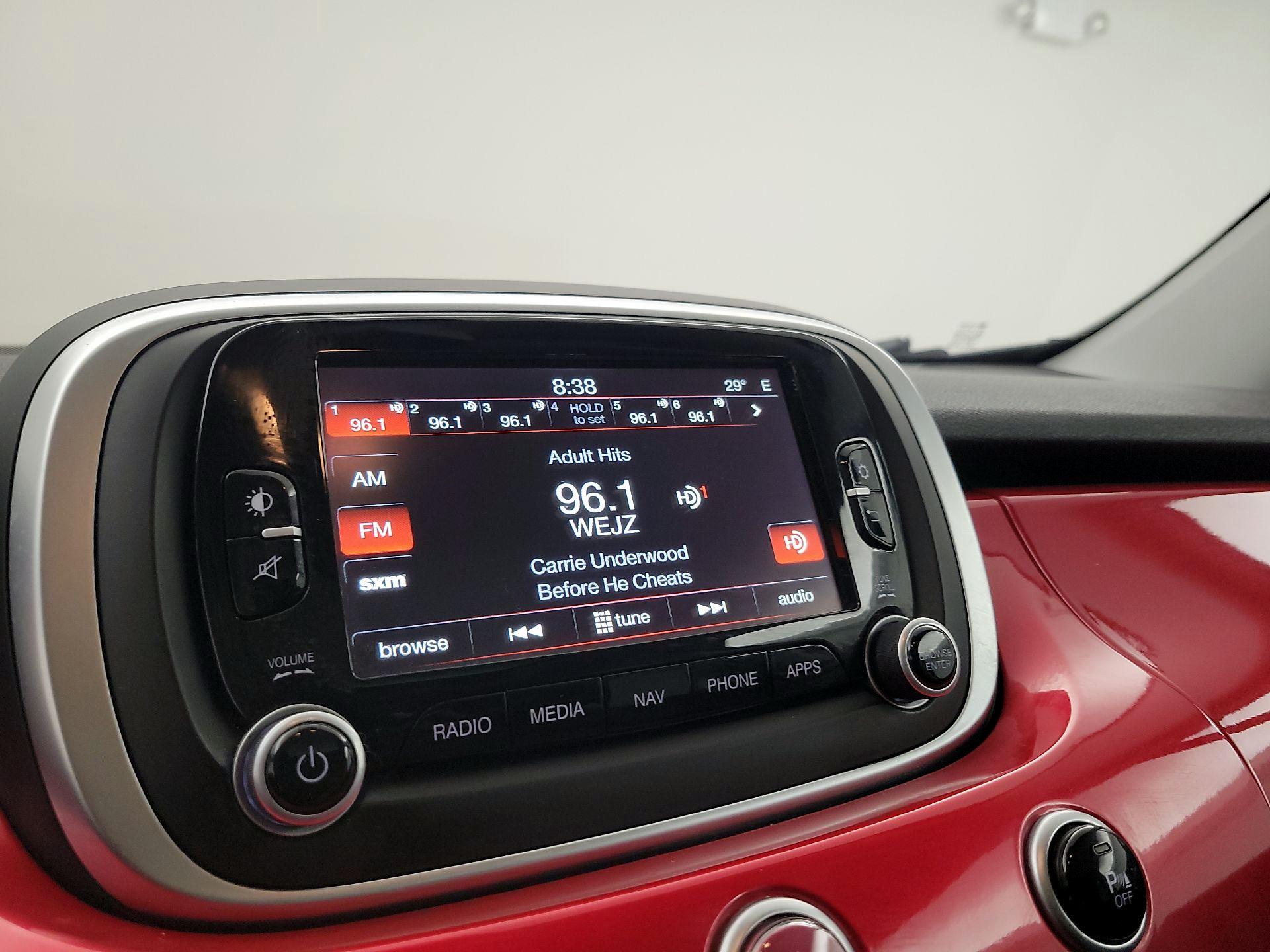 Thumbnail: 2016 Fiat 500X - 16