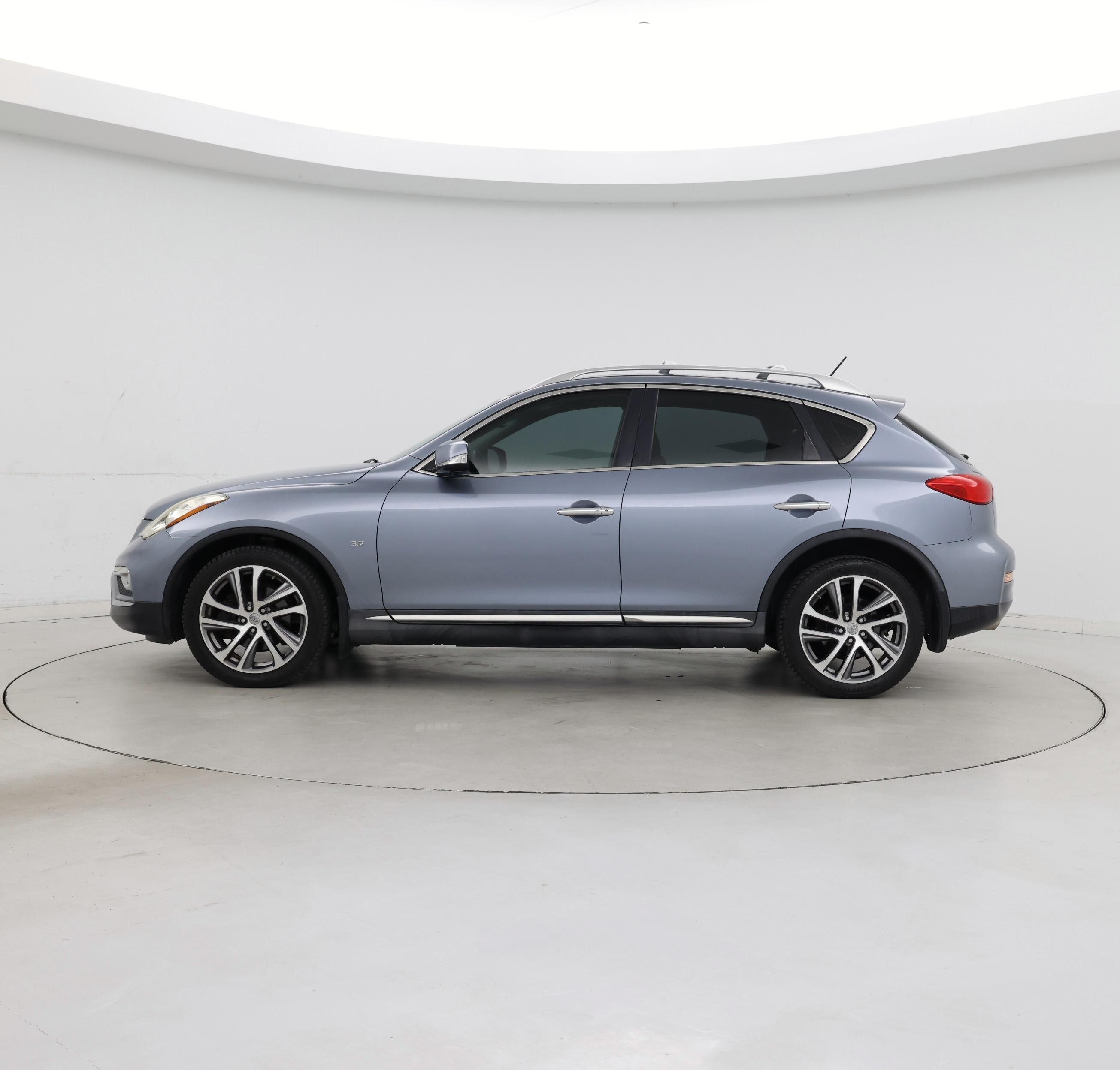Thumbnail: 2016 INFINITI QX50 - 3