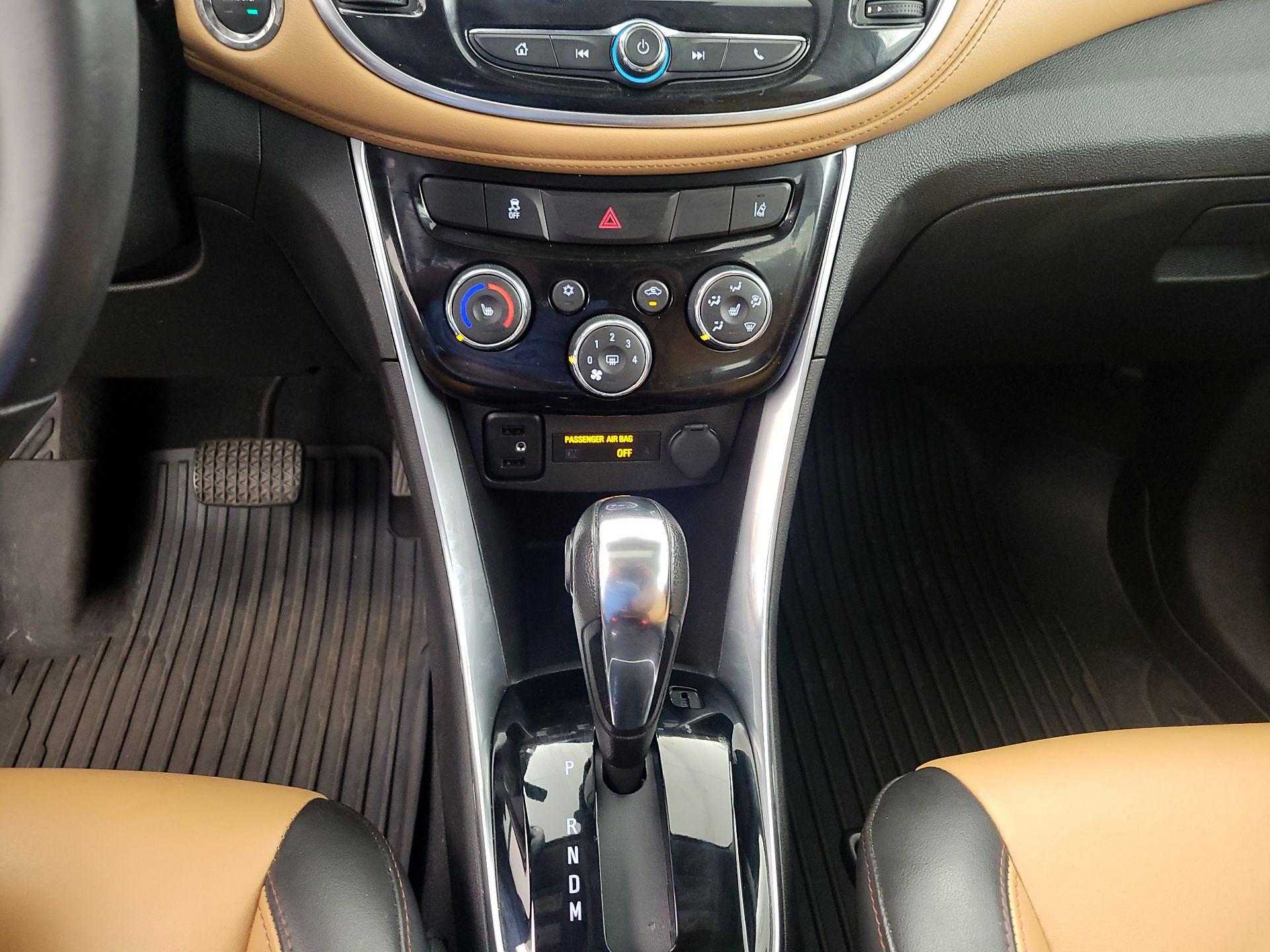 Thumbnail: 2019 Chevrolet Trax - 17
