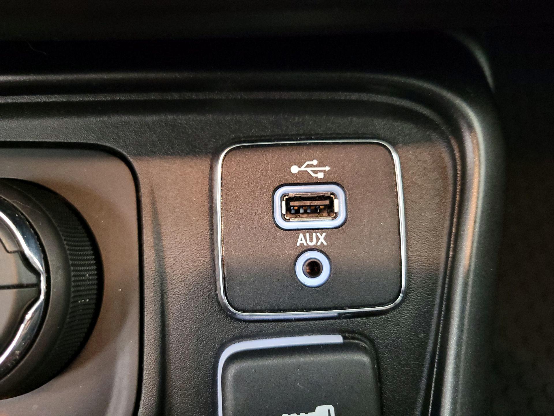 Thumbnail: 2017 Jeep Compass - 18