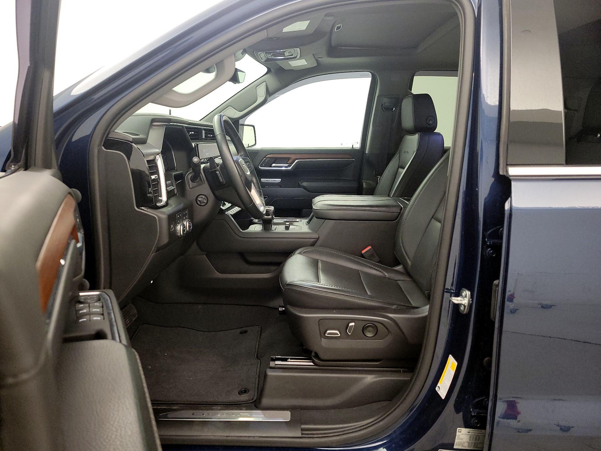 Thumbnail: 2023 GMC Sierra 1500 - 11