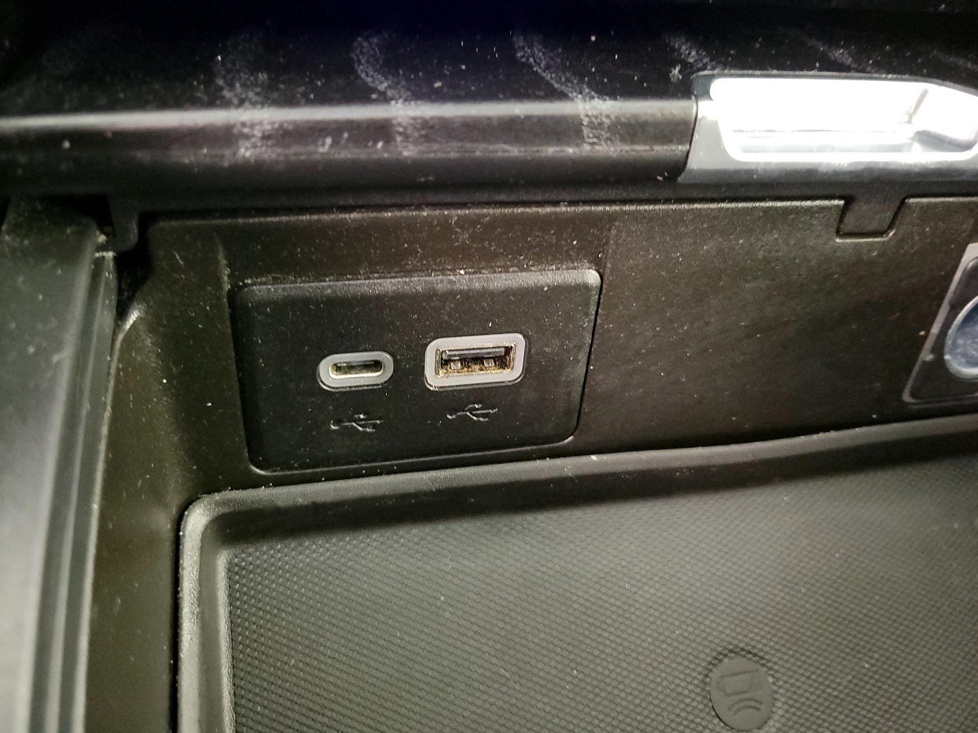 Thumbnail: 2021 GMC Yukon - 19