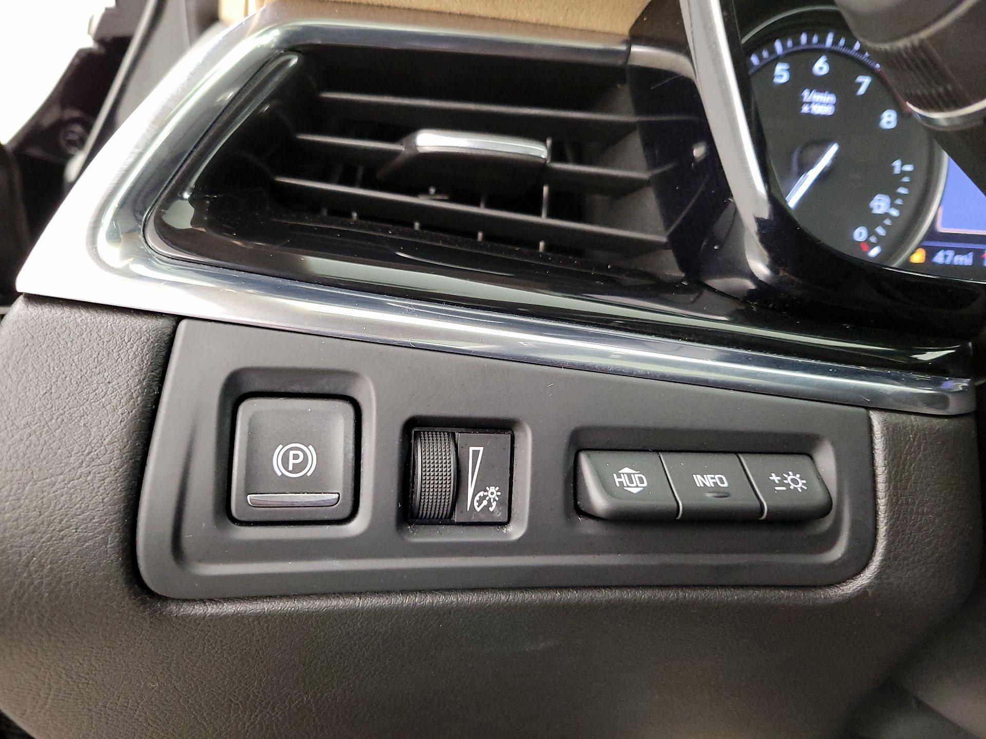 Thumbnail: 2020 Cadillac XT6 - 13