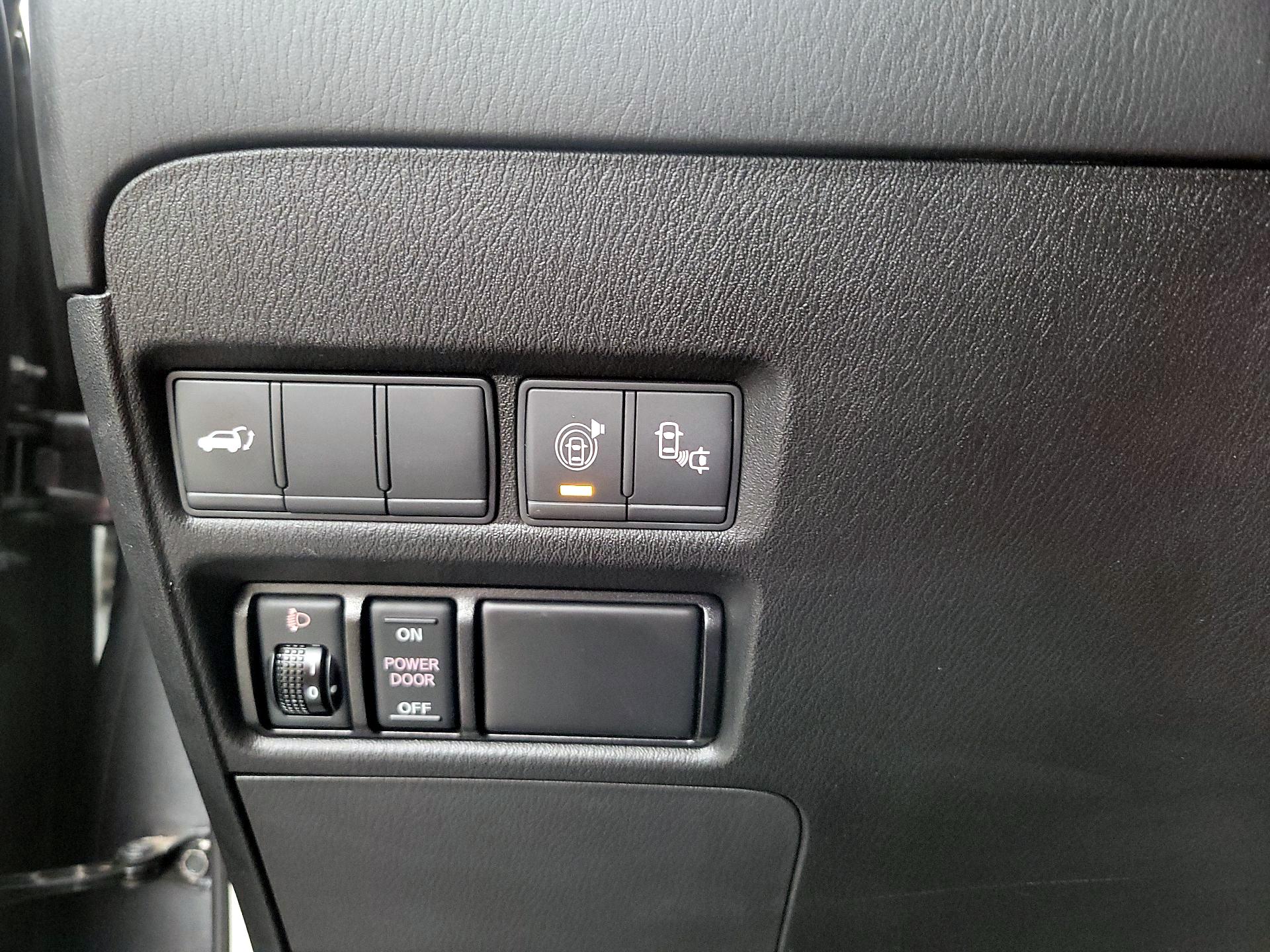 Thumbnail: 2017 Nissan Armada - 13