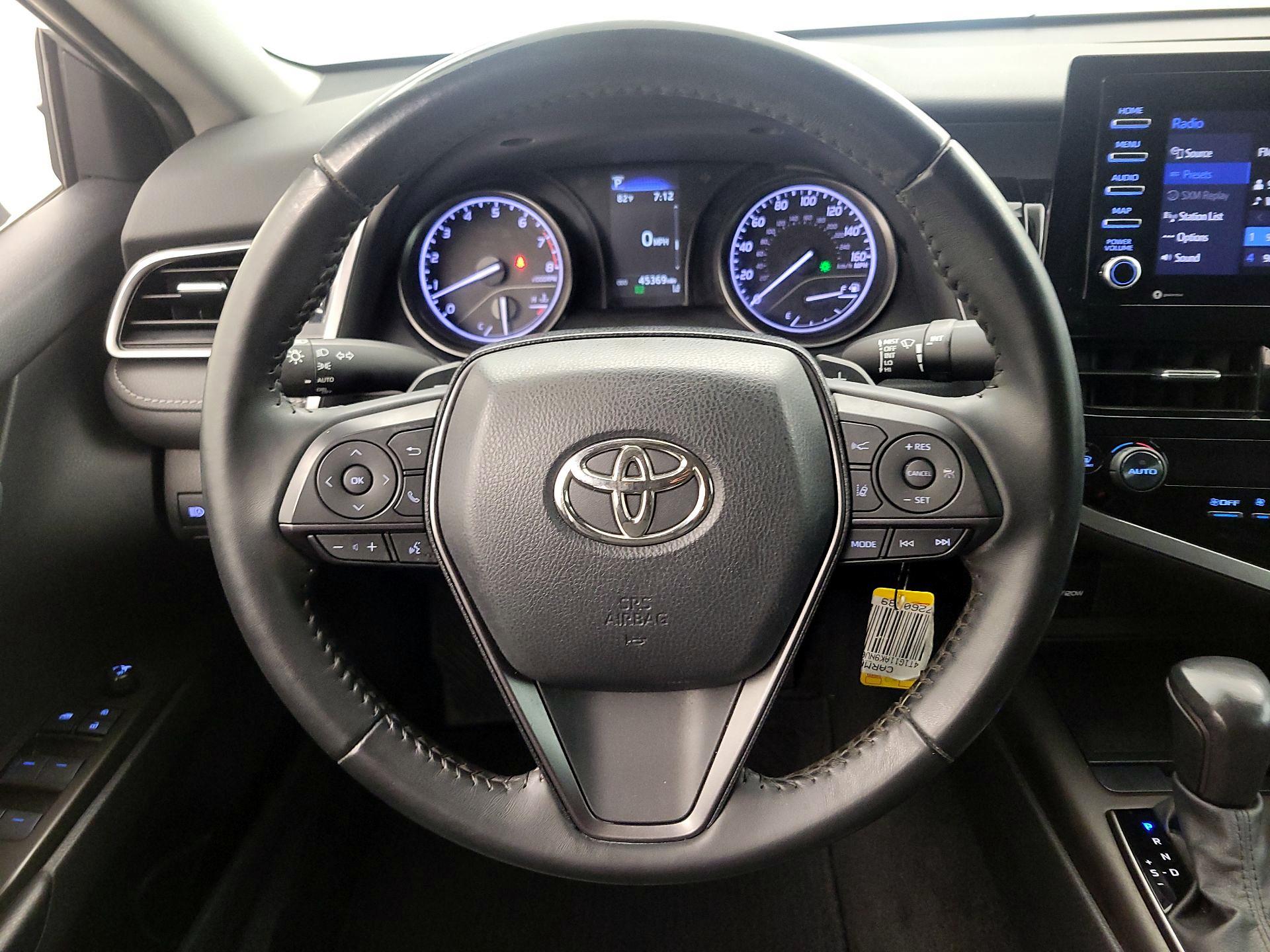 Thumbnail: 2022 Toyota Camry - 10