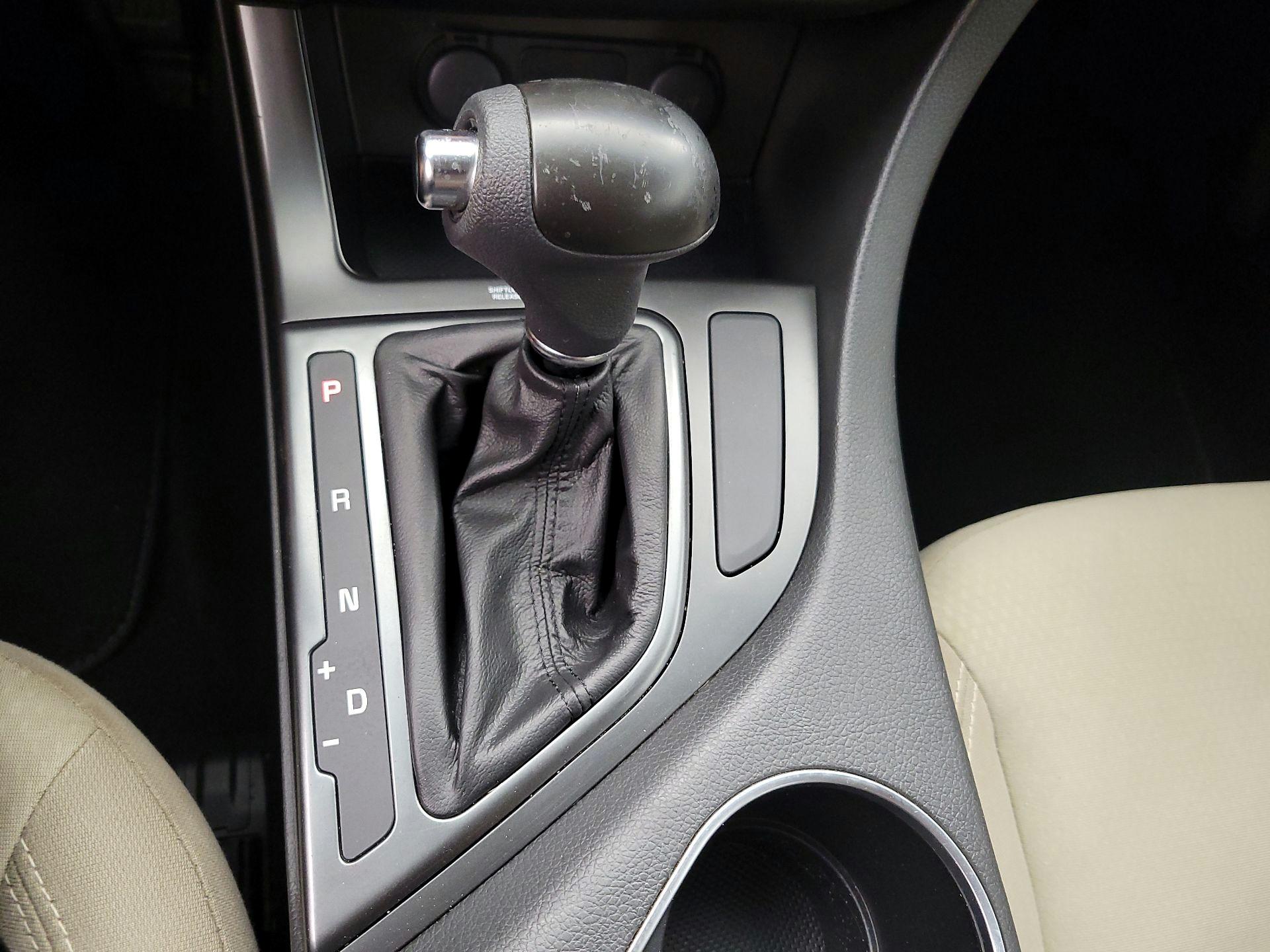 Thumbnail: 2014 Kia Optima - 16