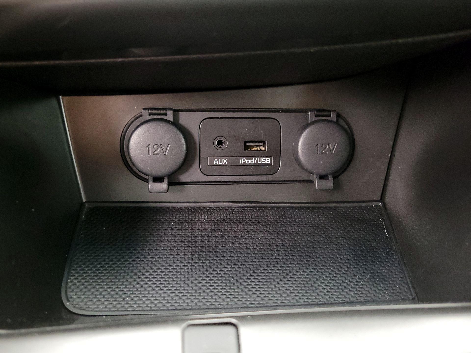 Thumbnail: 2014 Kia Optima - 17