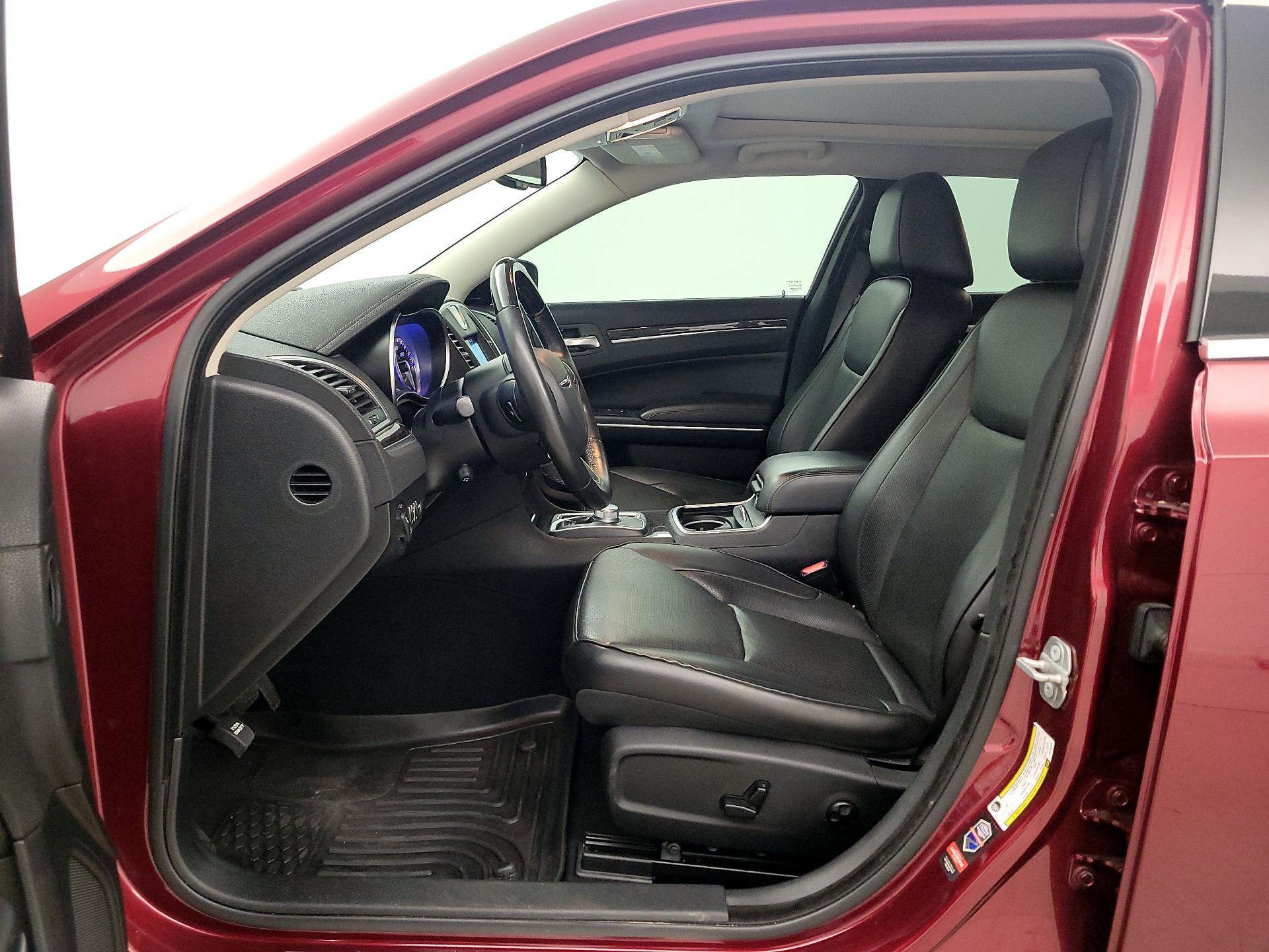 Thumbnail: 2019 Chrysler 300 - 11