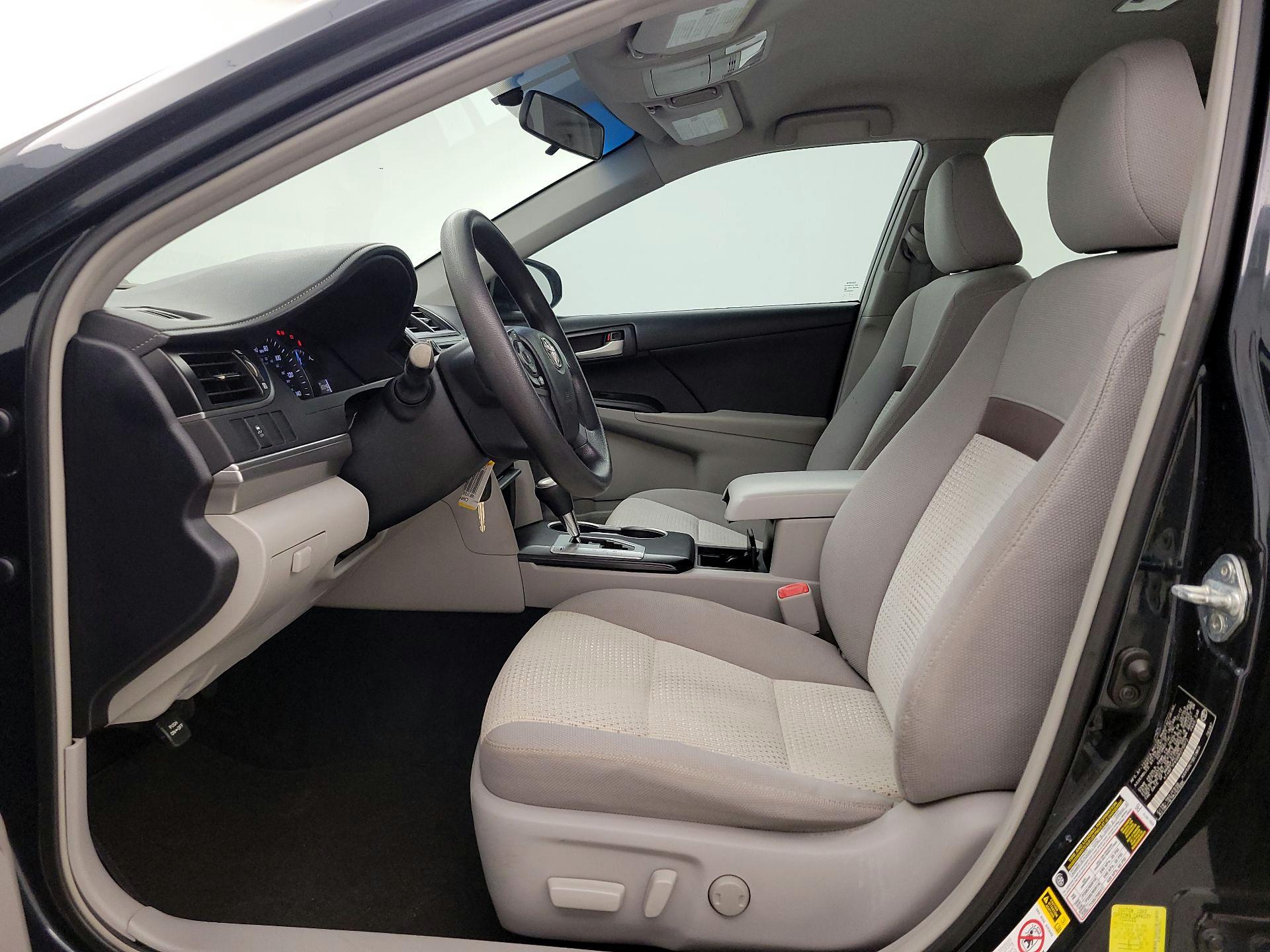 Thumbnail: 2013 Toyota Camry - 11
