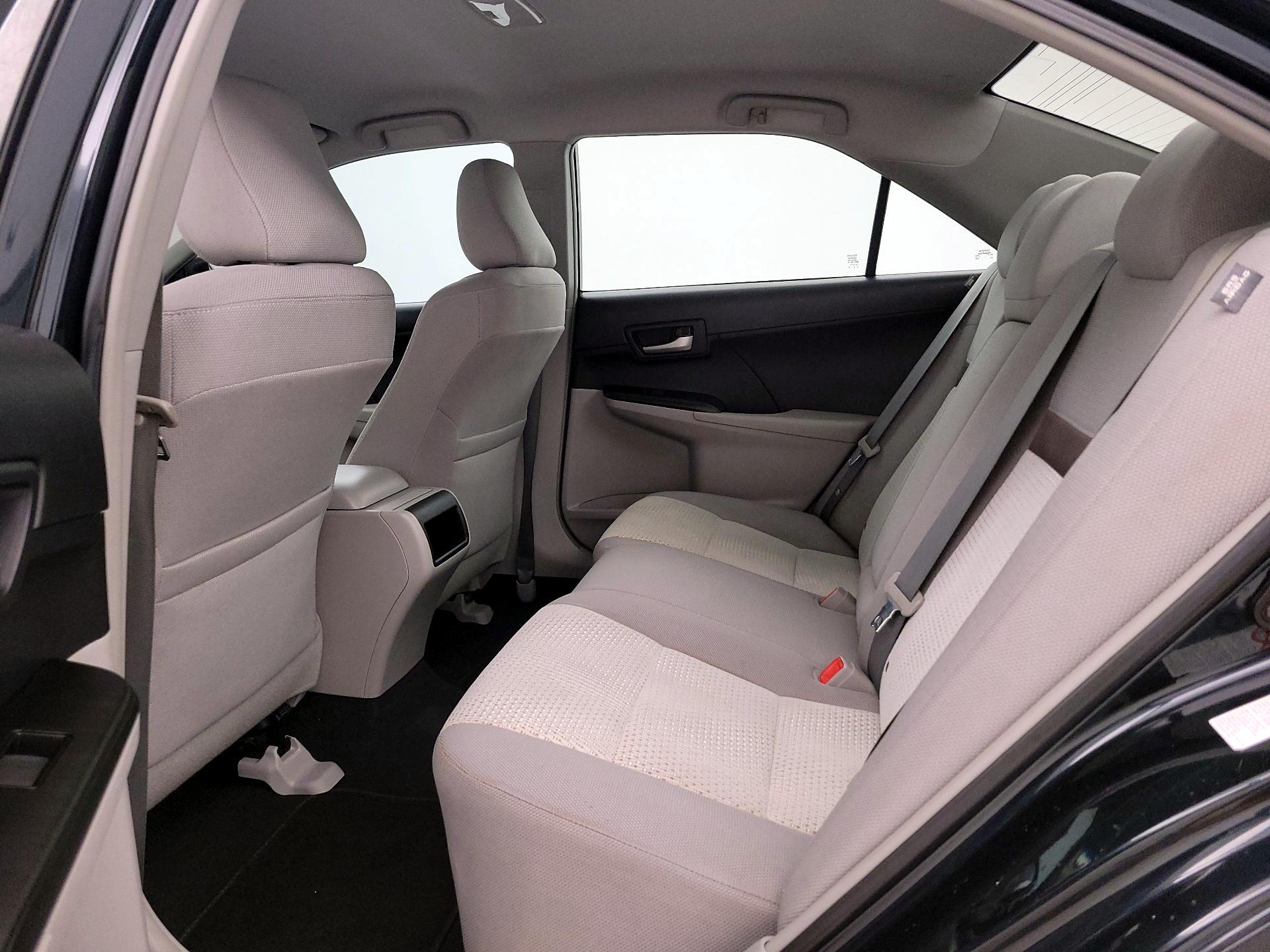 Thumbnail: 2013 Toyota Camry - 18