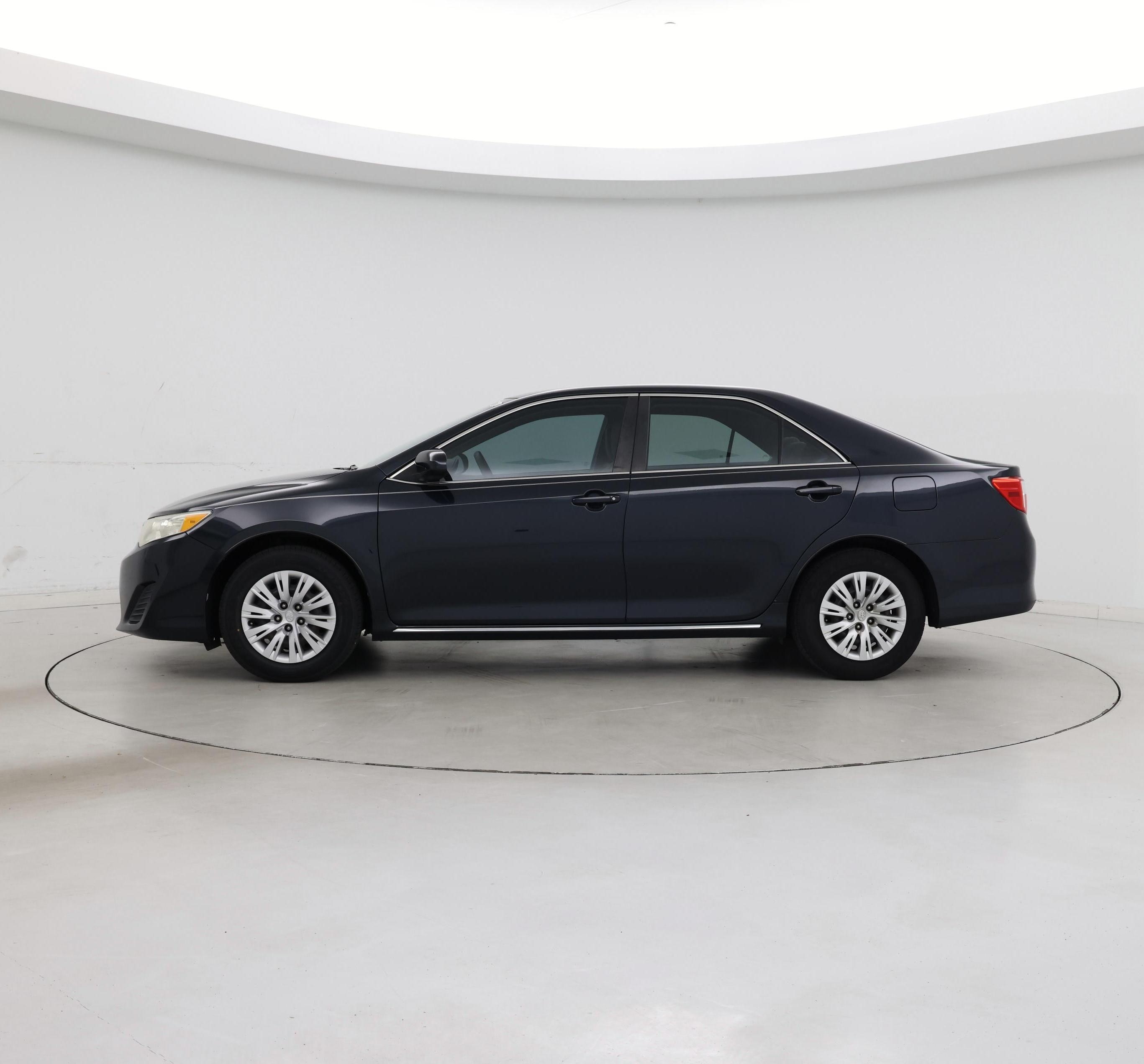 Thumbnail: 2013 Toyota Camry - 3