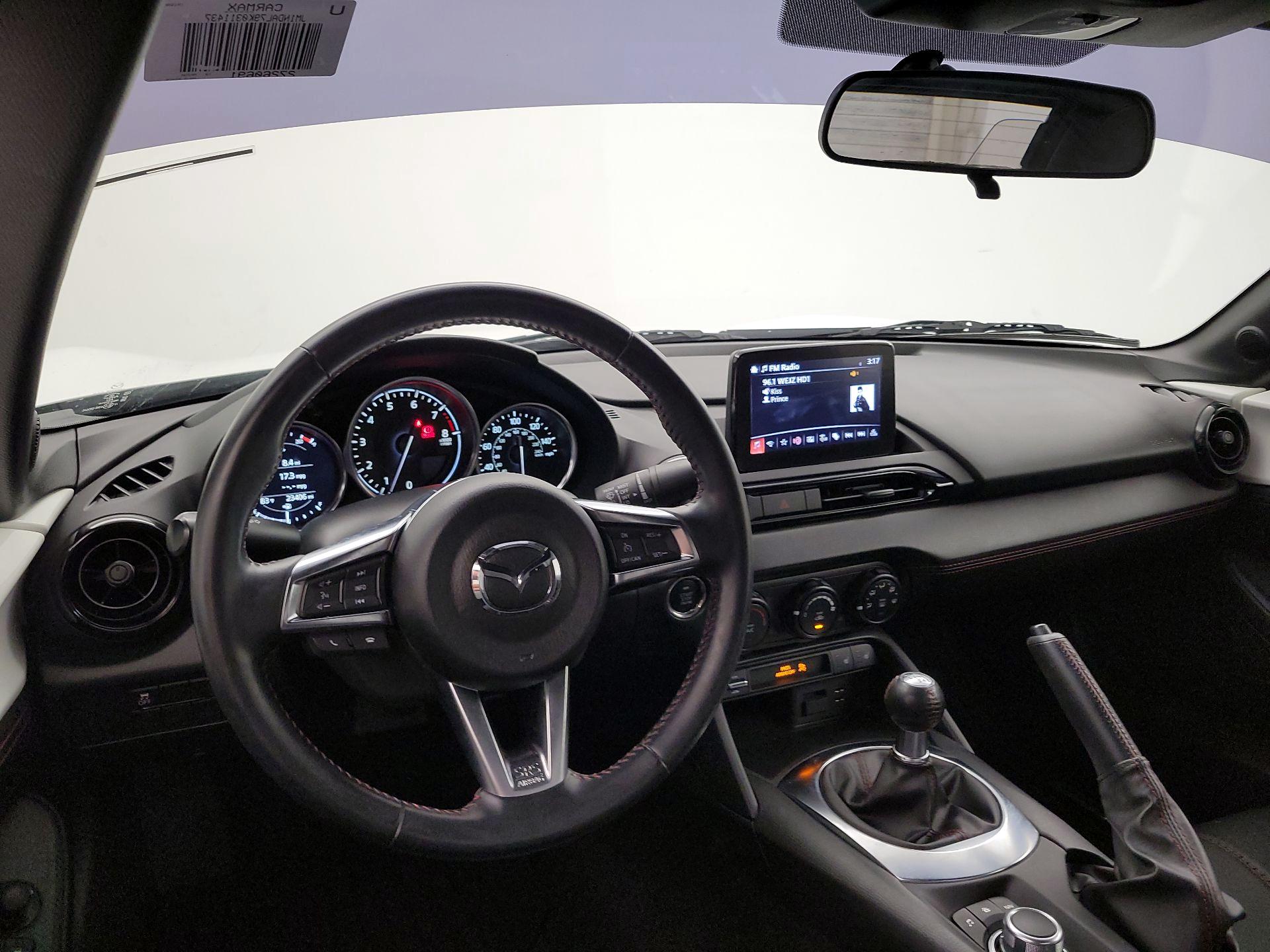 Thumbnail: 2019 Mazda MX-5 Miata - 9